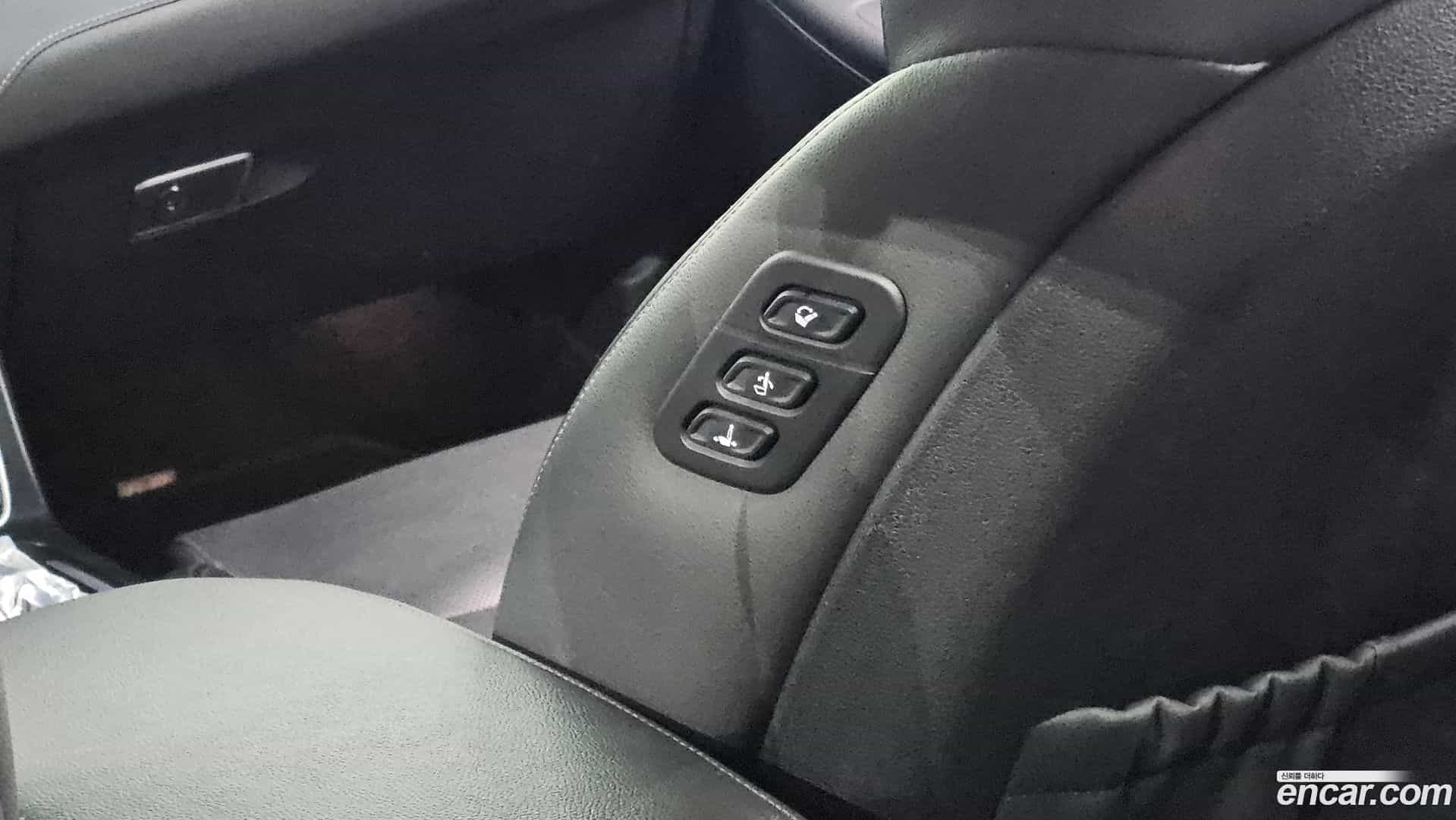 Grandeur Hyundai 2019.9-OPTION-024