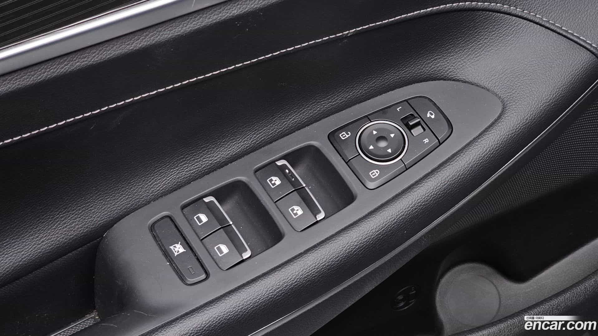 Grandeur Hyundai 2019.9-OPTION-040