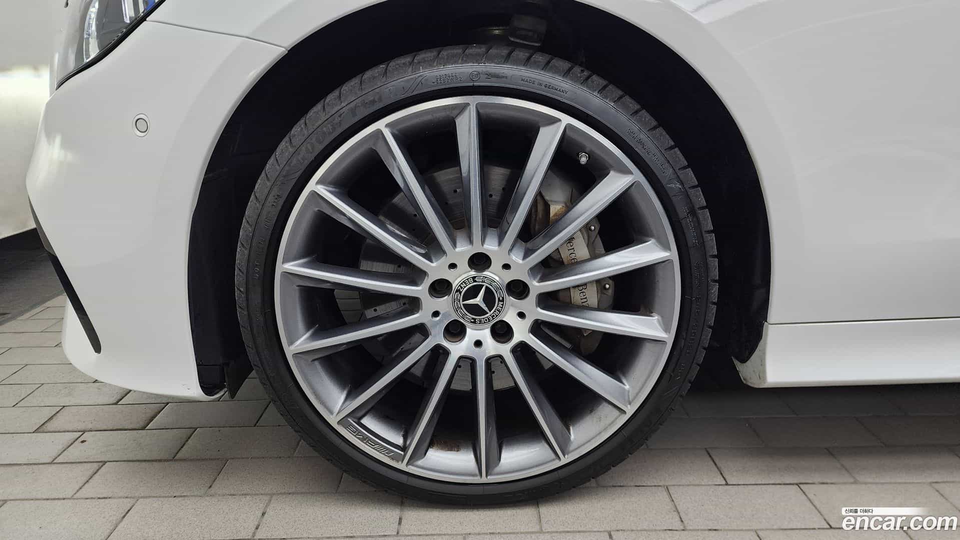 E-Class Mercedes-Benz 2022.2-OUTER-005