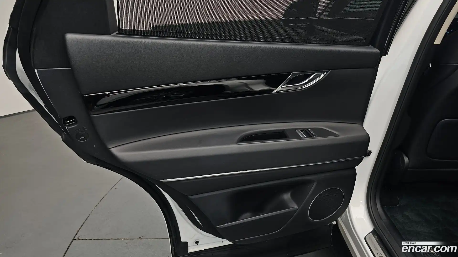GV80 Genesis 2024.1-INNER-035