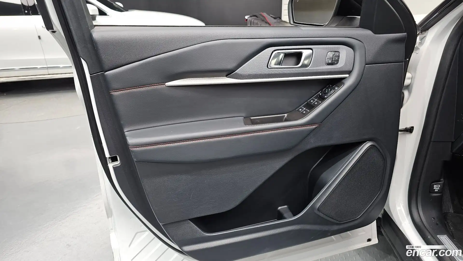 Explorer Ford 2025.1-INNER-034
