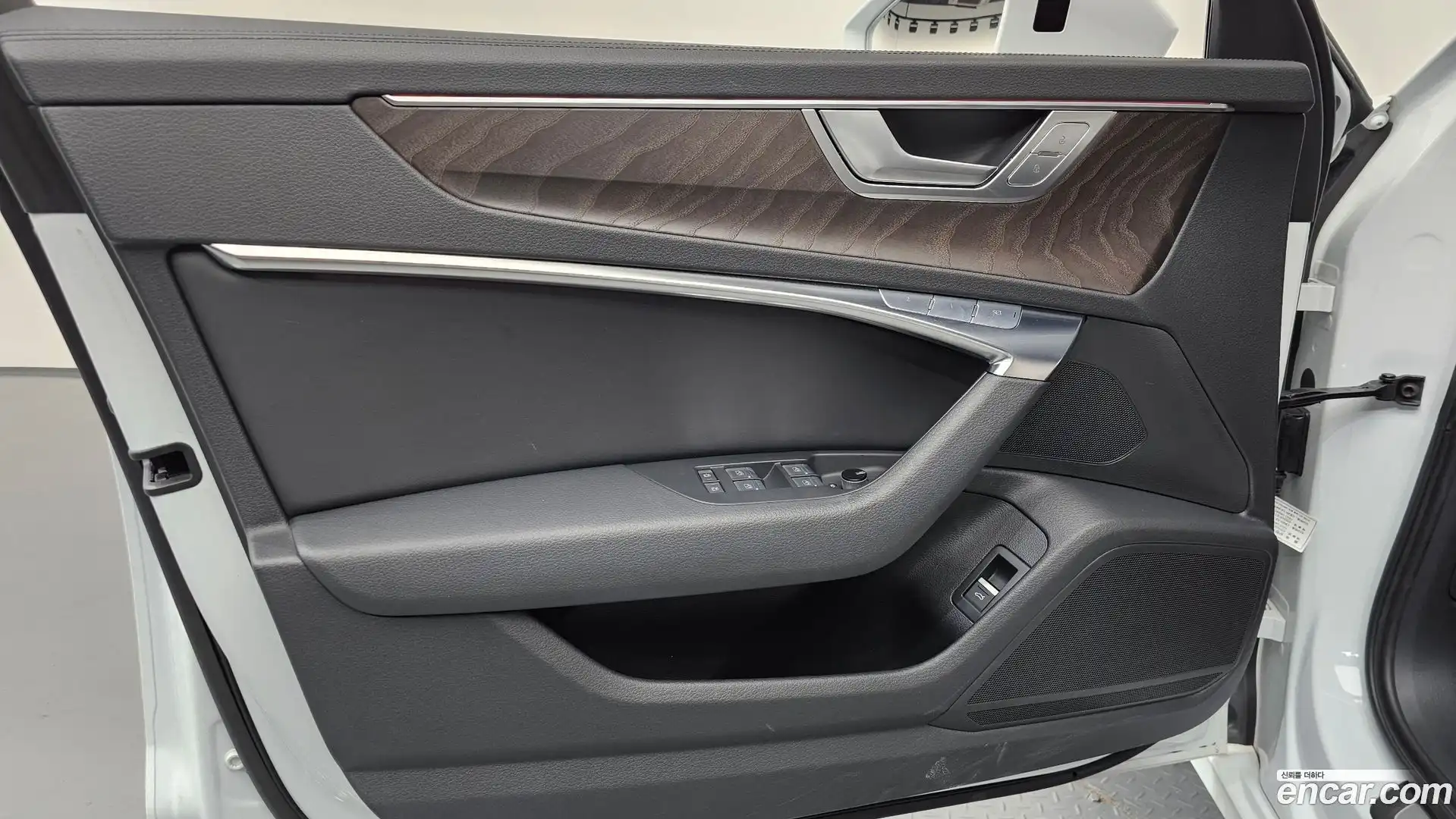 A6 Audi 2021.11-INNER-034