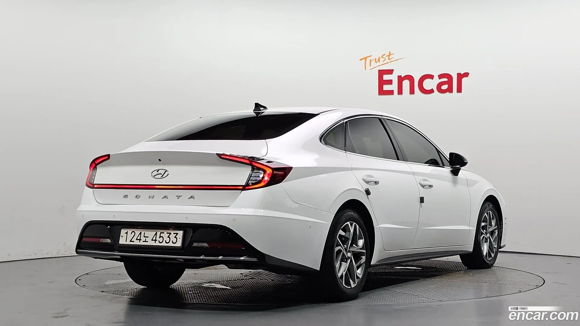Main__Slider__Photo:Sonata Hyundai 2022.5-1