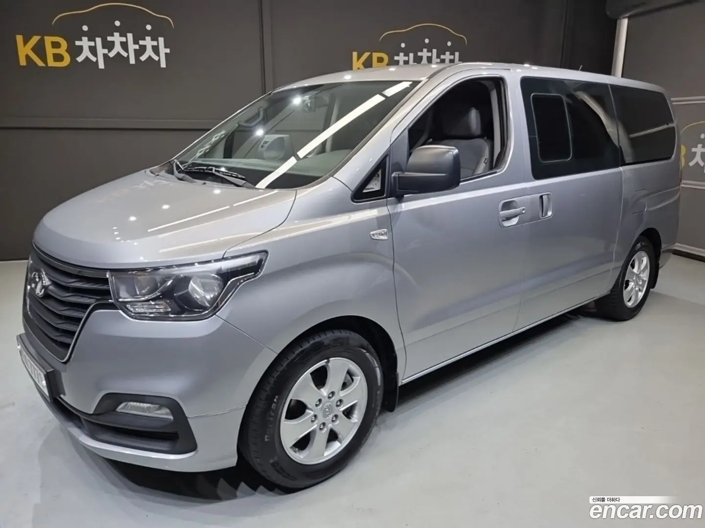 Main__Slider__Photo:Starex Hyundai 2018.10-1