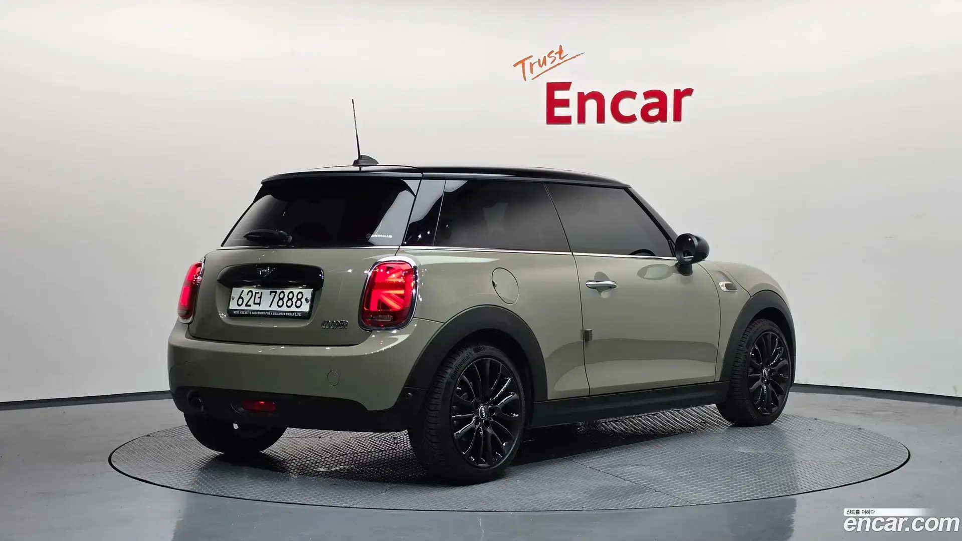 Main__Slider__Photo:Cooper Mini 2019.2-1