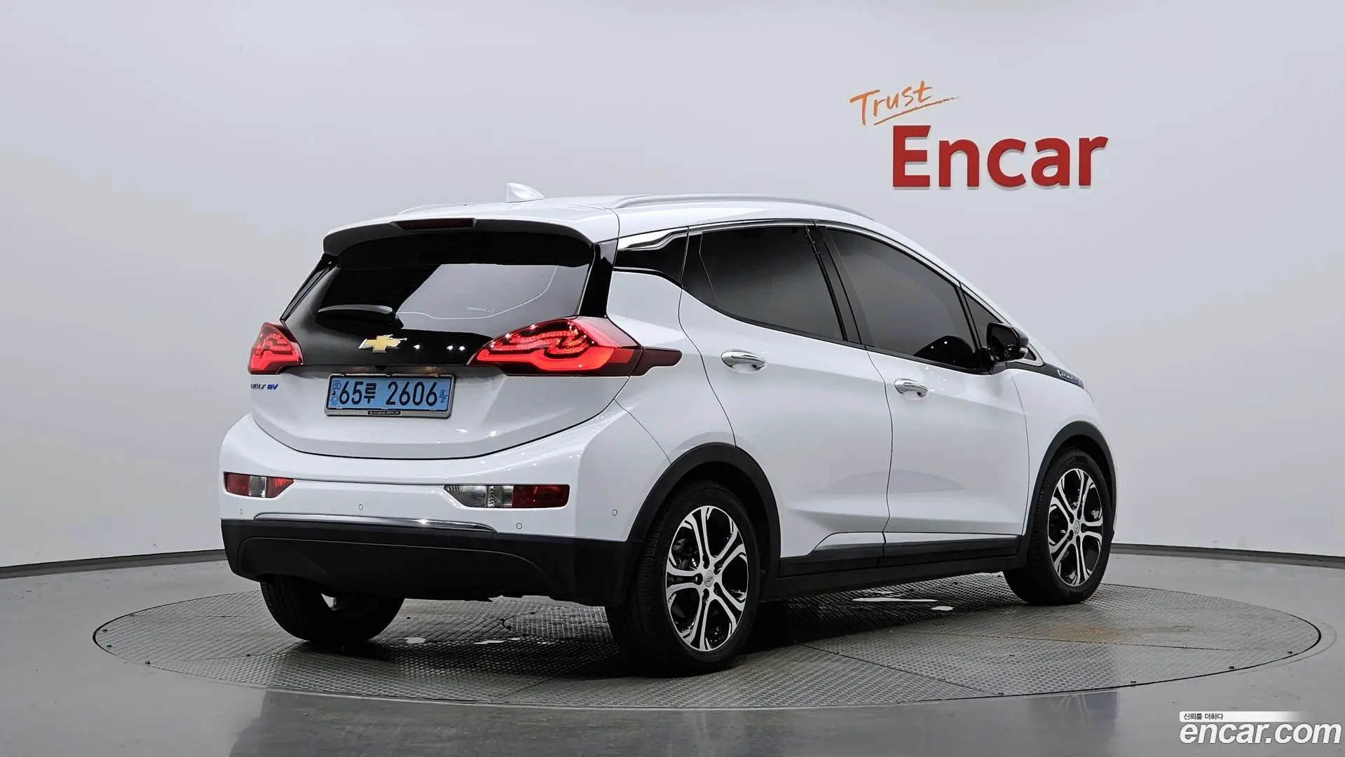 Main__Slider__Photo:Bolt EV Chevrolet 2017.11-1