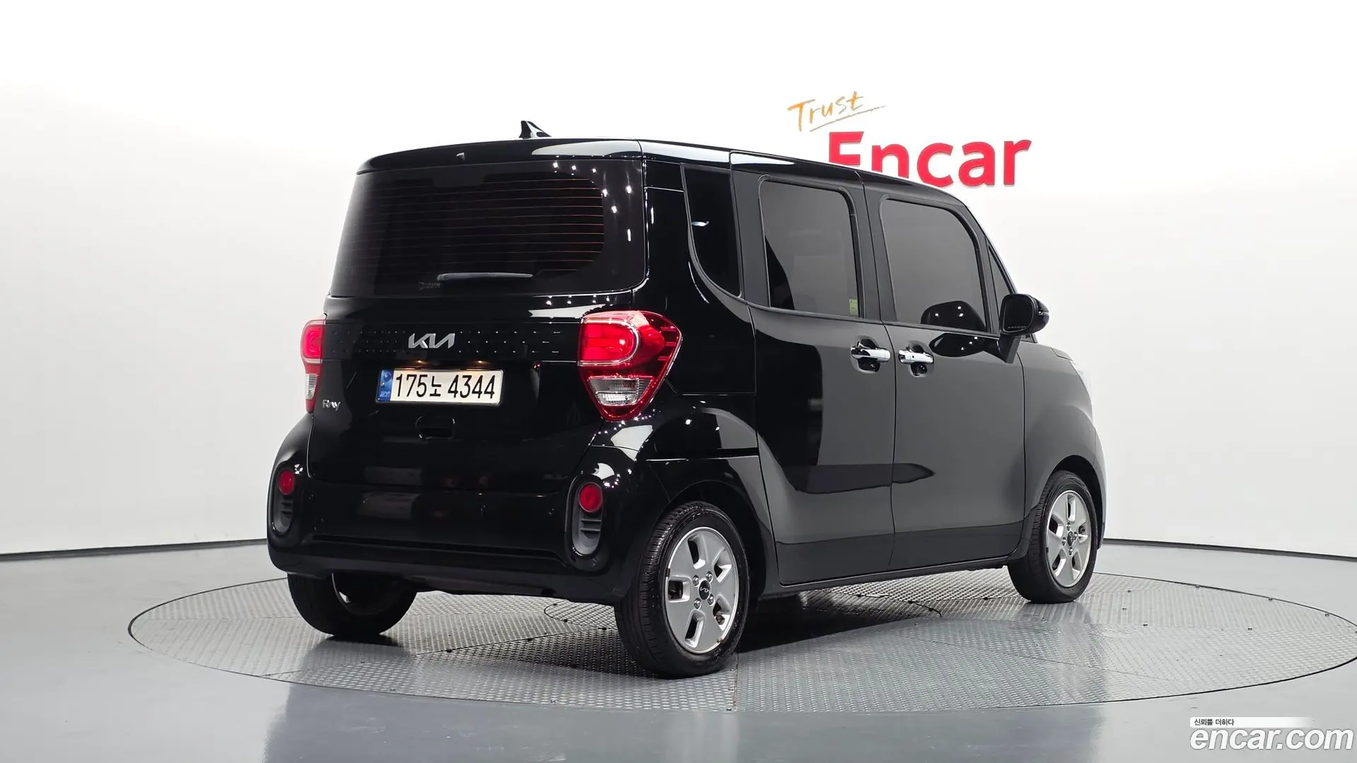 Main__Slider__Photo:RAY Kia 2021.6-1