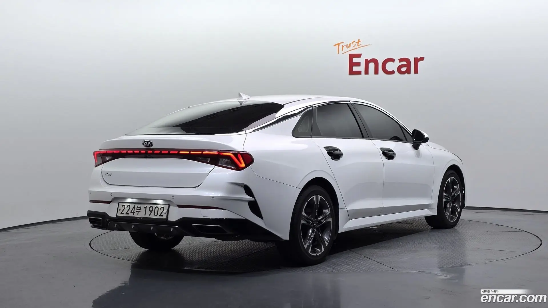 Main__Slider__Photo:K5 Kia 2021.6-1