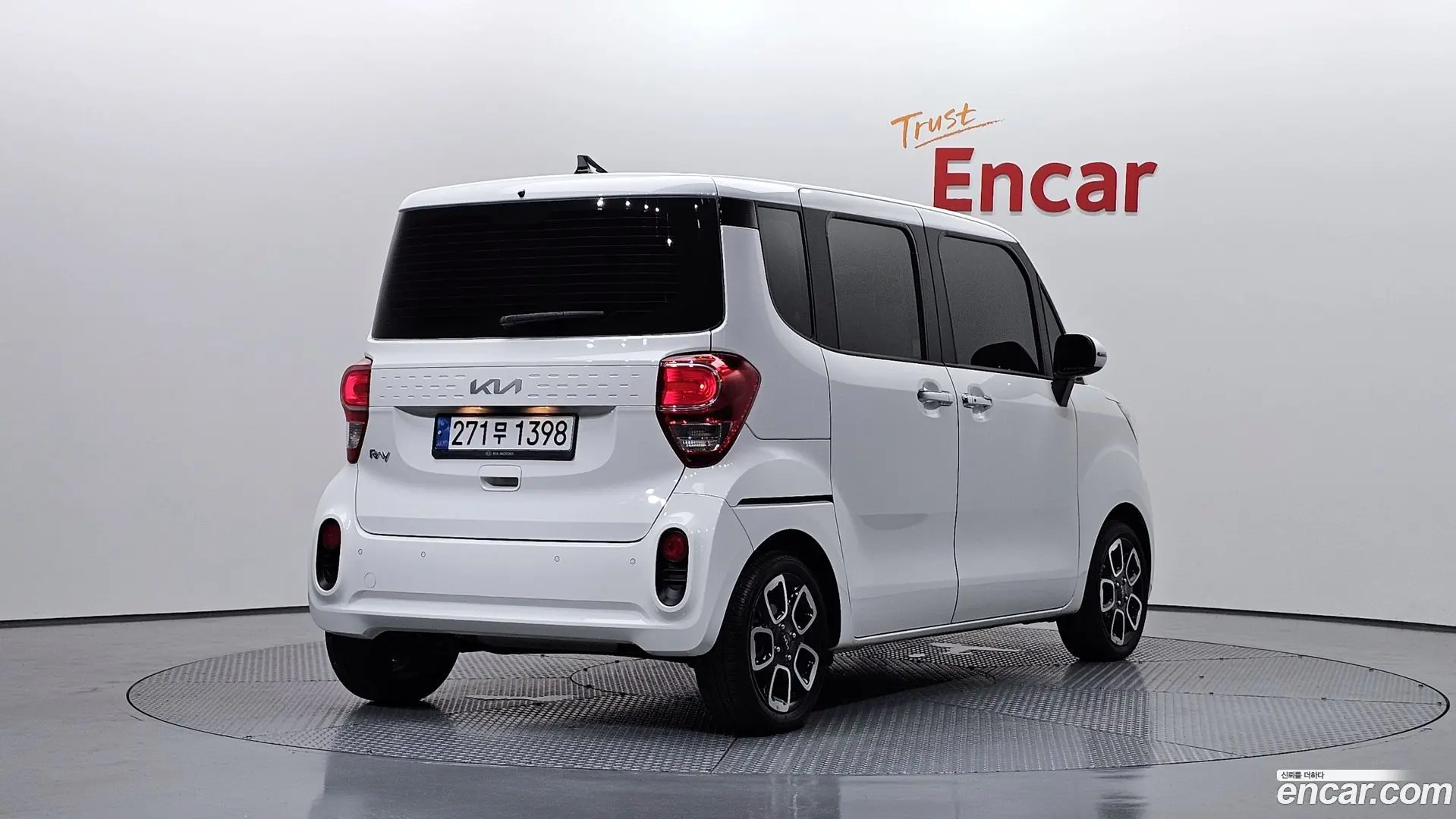 Main__Slider__Photo:RAY Kia 2022.3-1