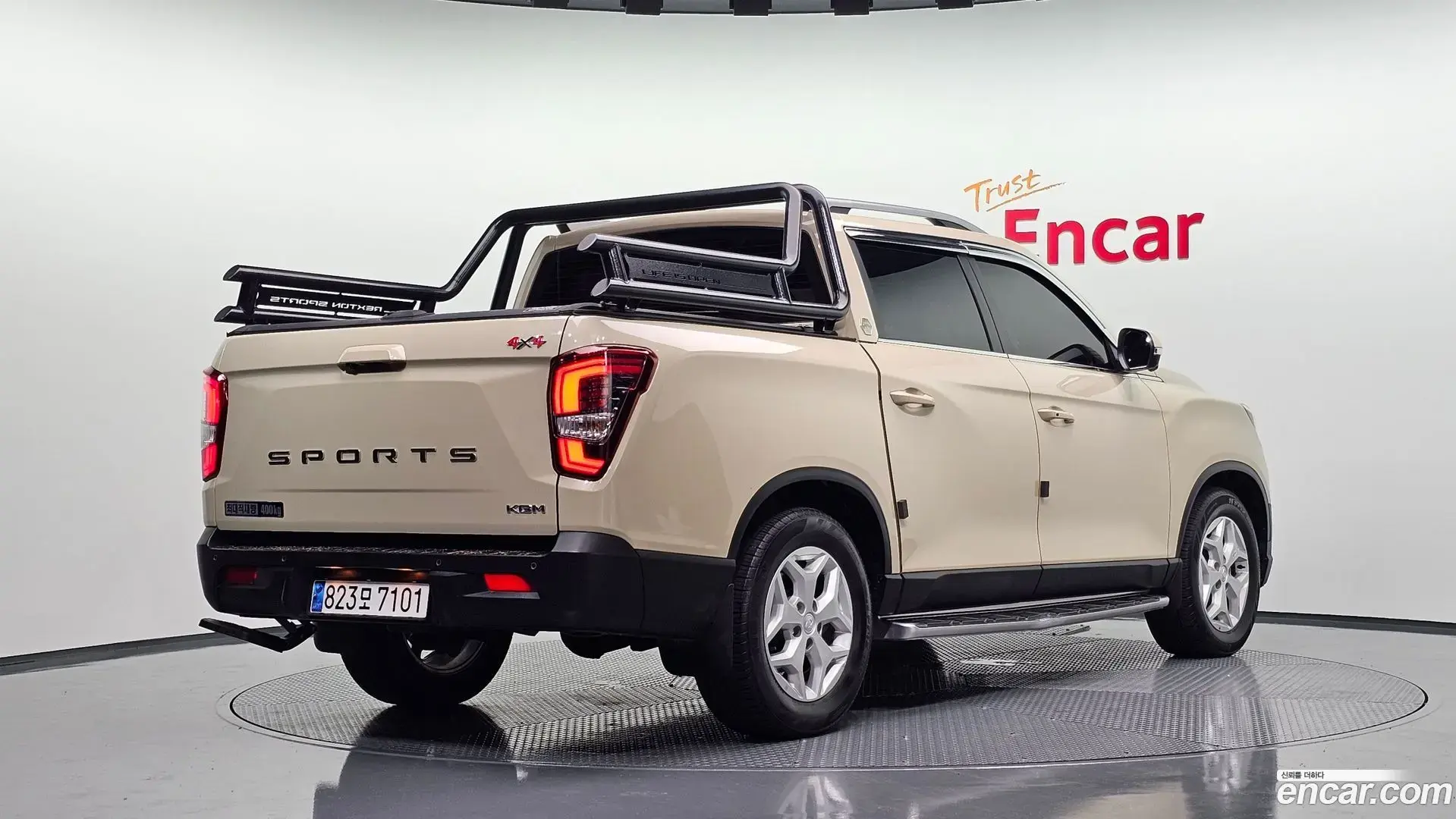 Main__Slider__Photo:Rexton KG Mobility 2024.0-1