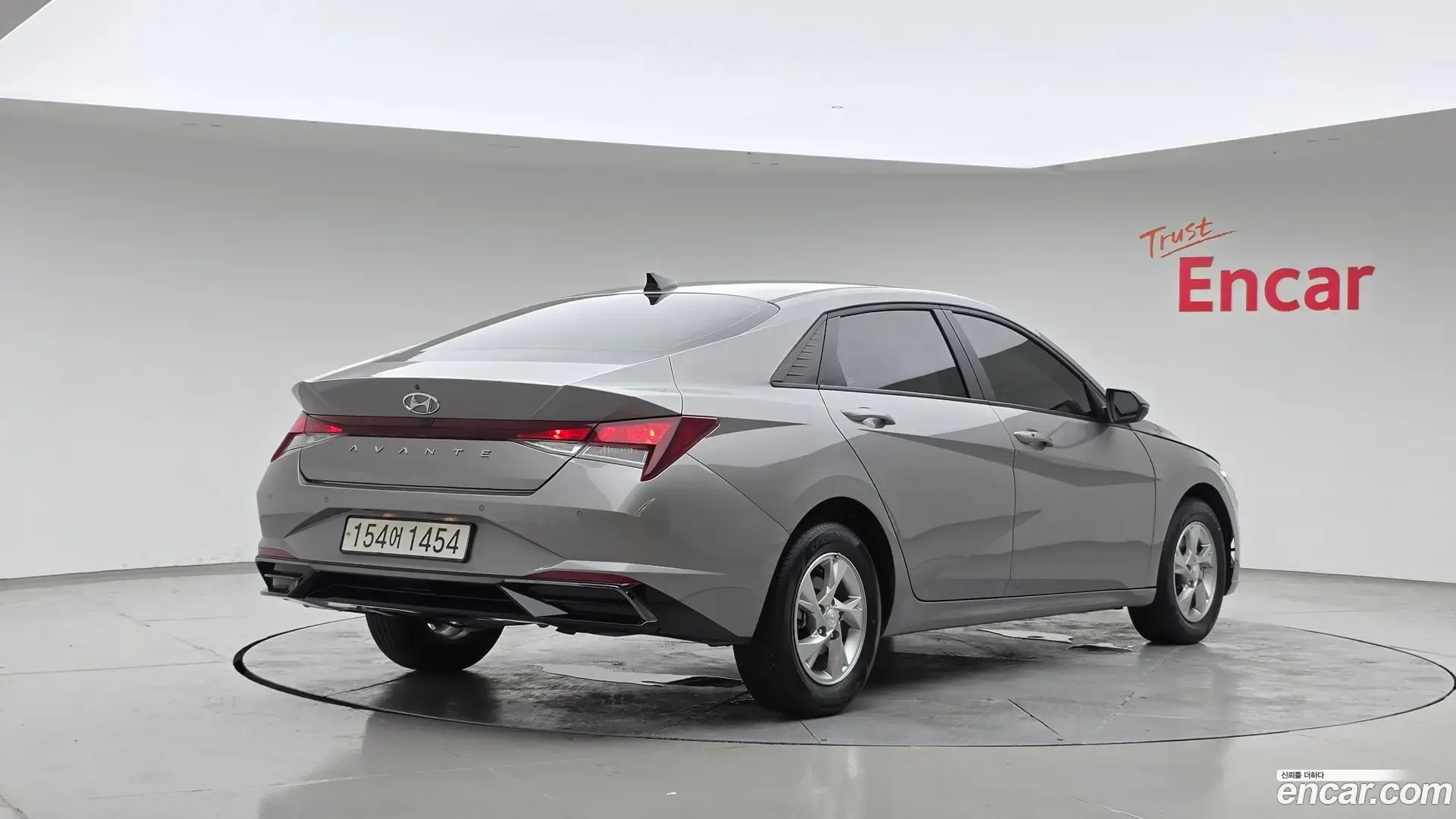 Main__Slider__Photo:AVANTE Hyundai 2022.7-1