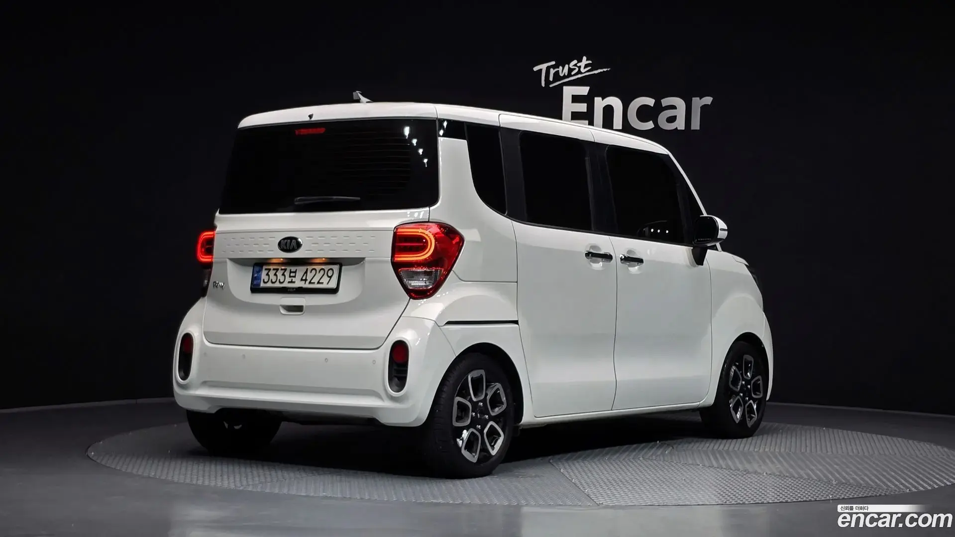 Main__Slider__Photo:RAY Kia 2021.3-1