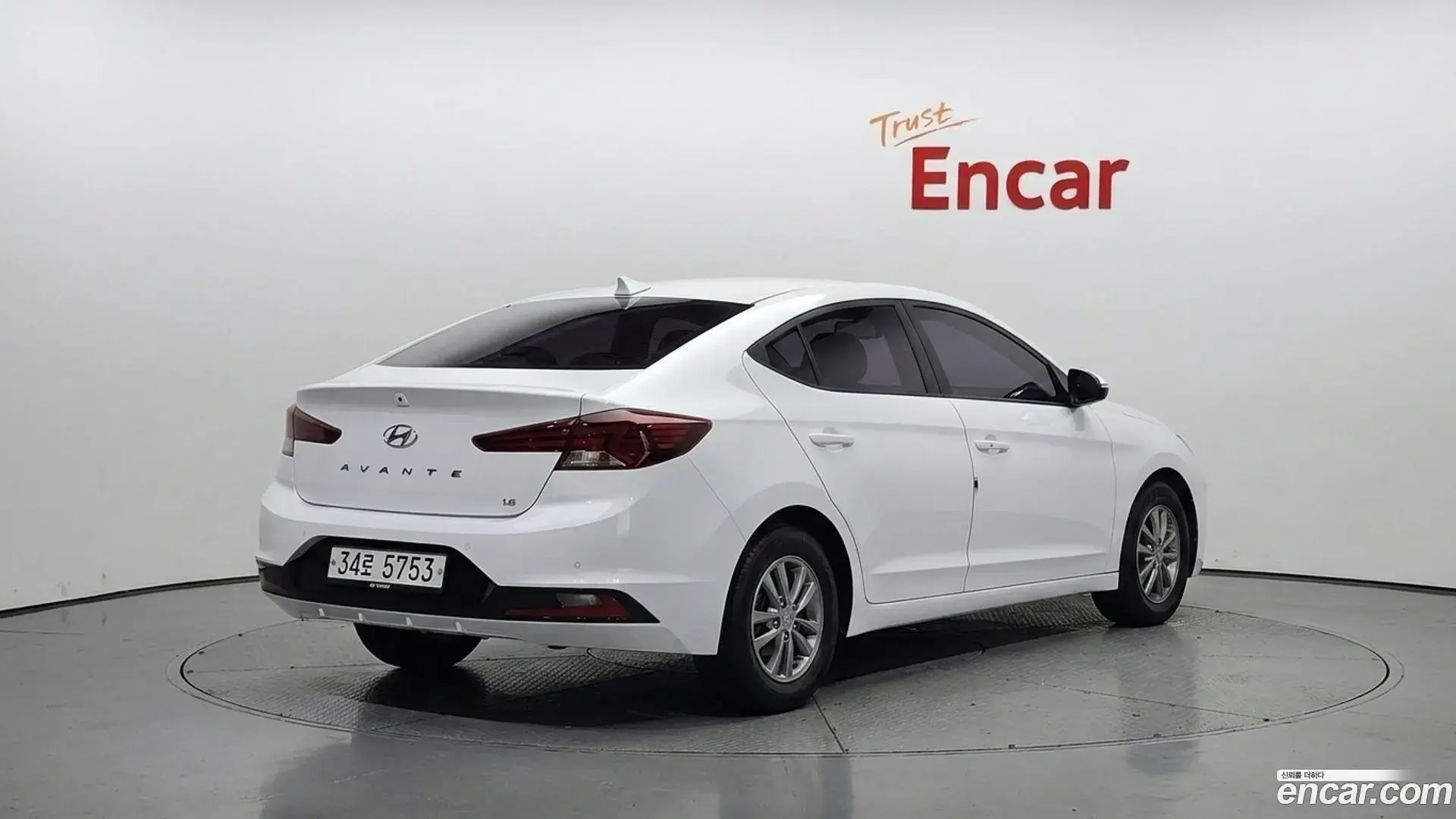 Main__Slider__Photo:AVANTE Hyundai 2019.3-1