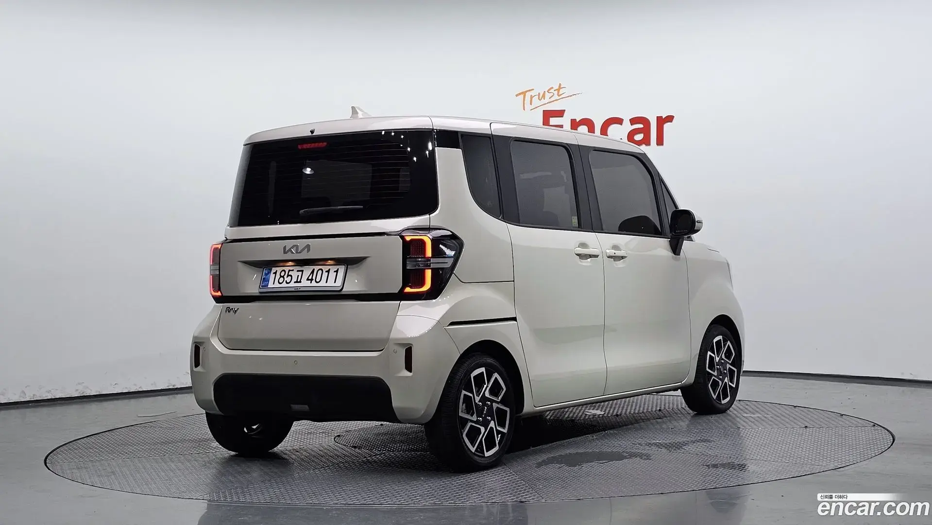 Main__Slider__Photo:RAY Kia 2023.7-1