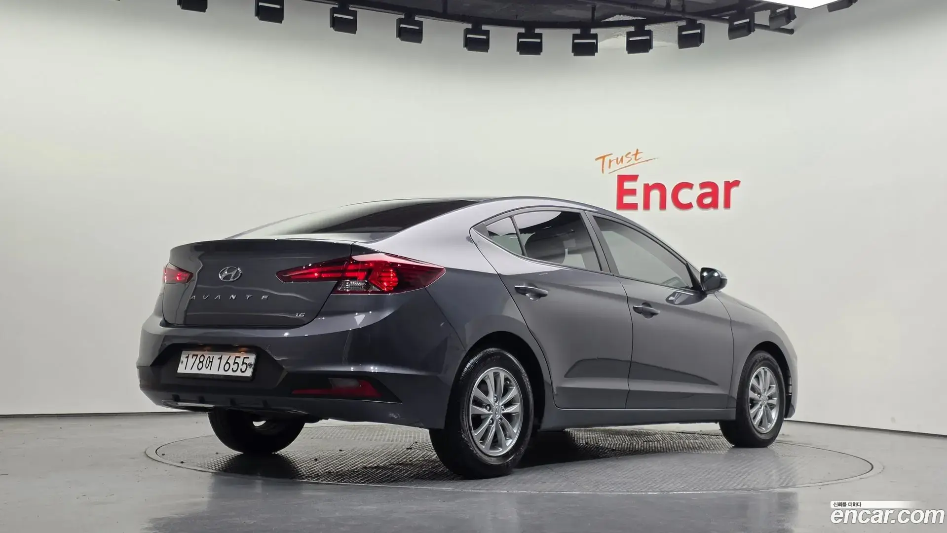 Main__Slider__Photo:AVANTE Hyundai 2019.11-1