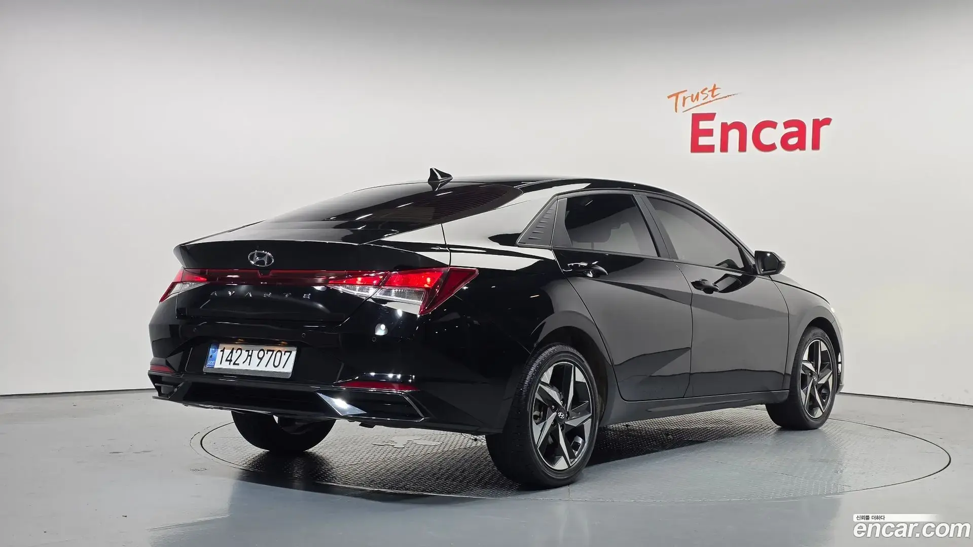 Main__Slider__Photo:AVANTE Hyundai 2022.8-1