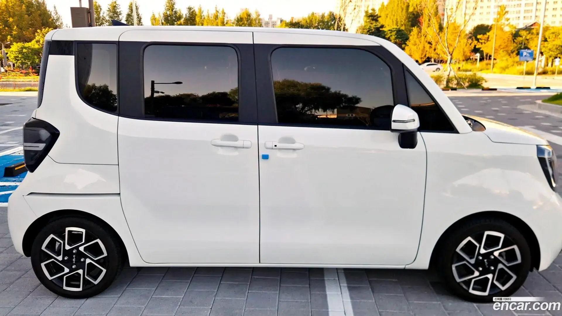 Main__Slider__Photo:RAY Kia 2022.11-1