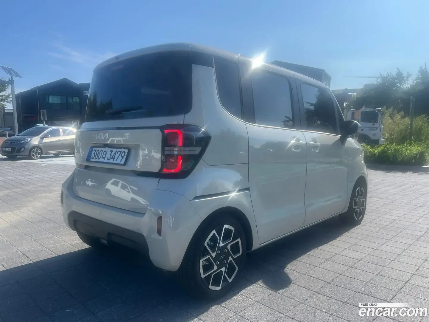 Main__Slider__Photo:RAY Kia 2026.5-1