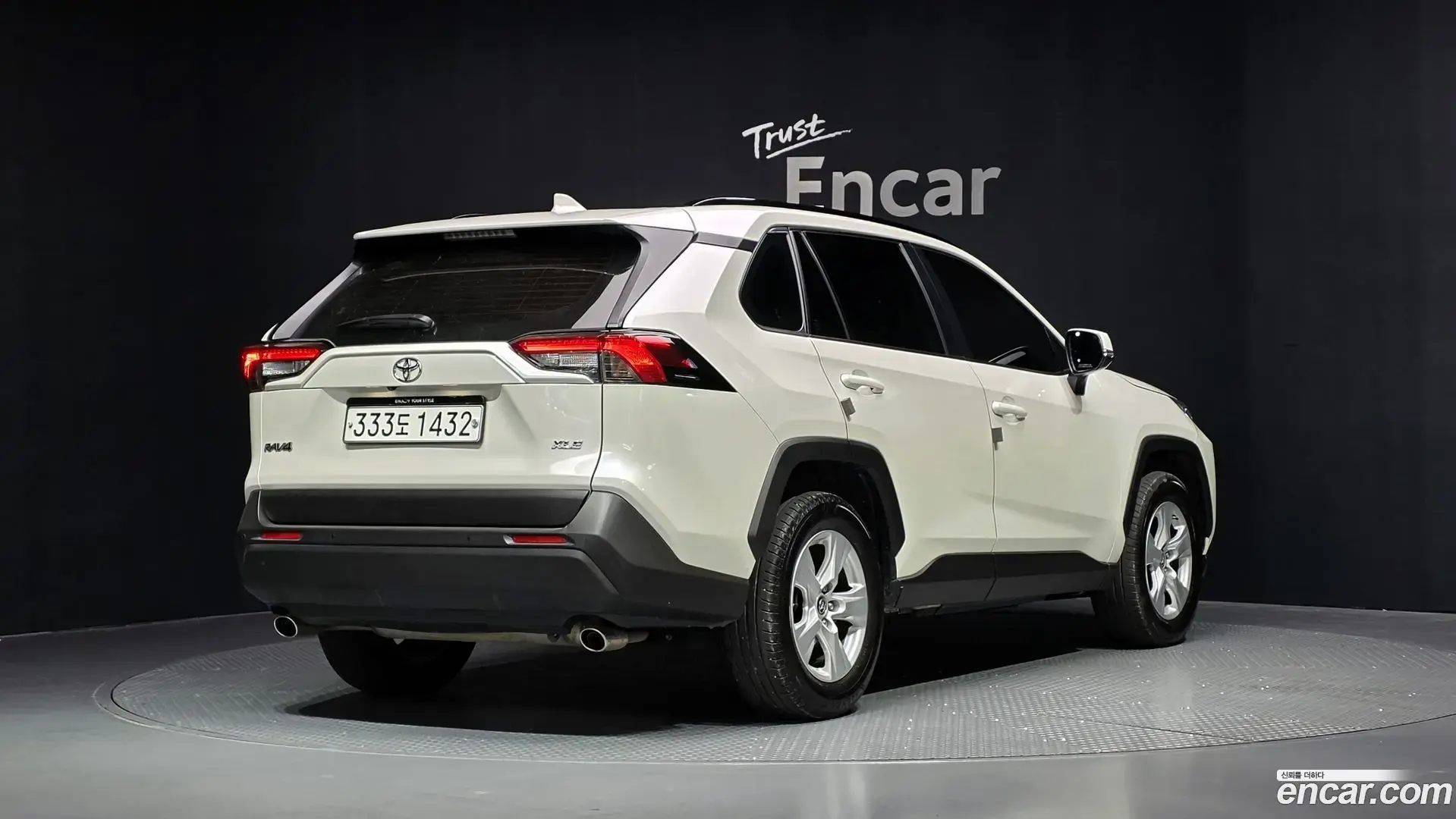 Main__Slider__Photo:RAV4 Toyota 2019.10-1