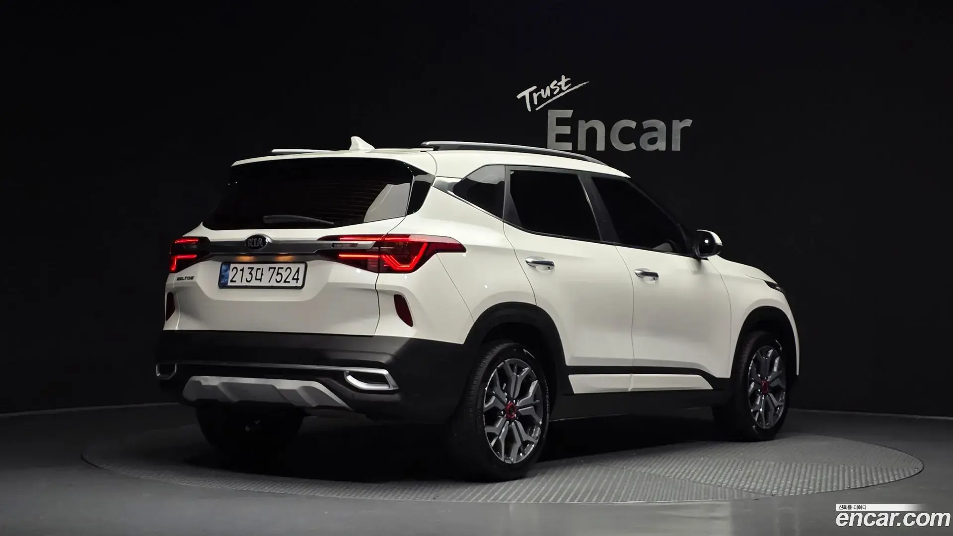 Main__Slider__Photo:Seltos Kia 2020.9-1