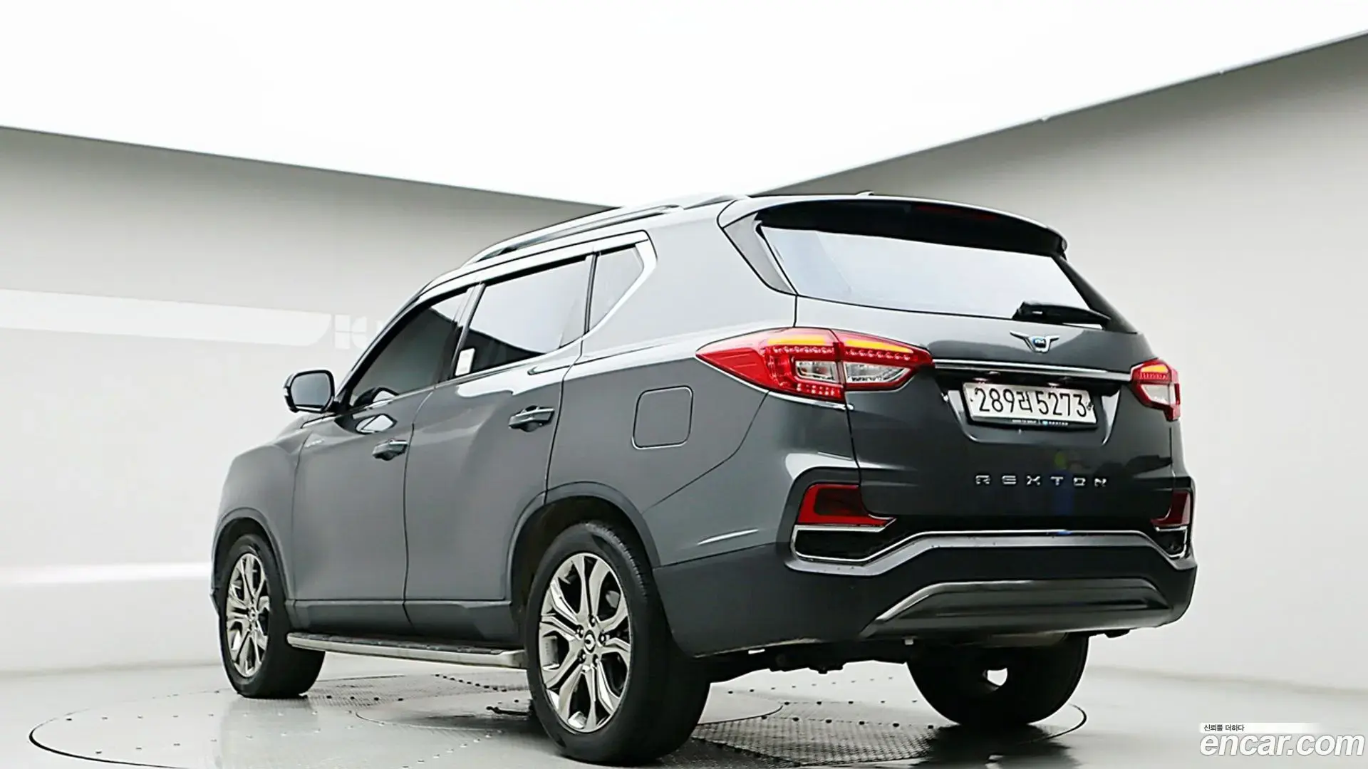 Main__Slider__Photo:Rexton KG Mobility 2020.5-1