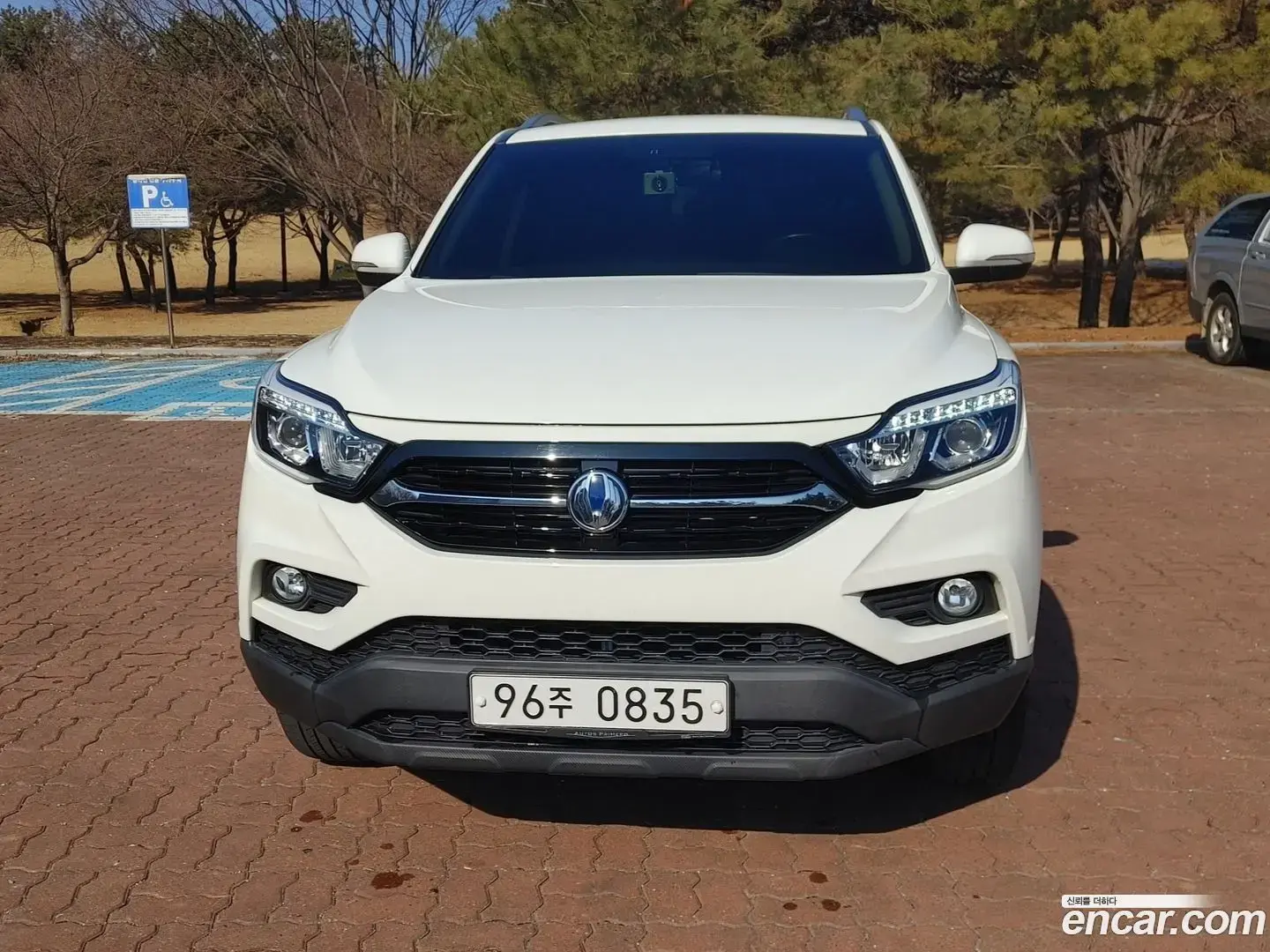 Main__Slider__Photo:Rexton KG Mobility 2019.1-1