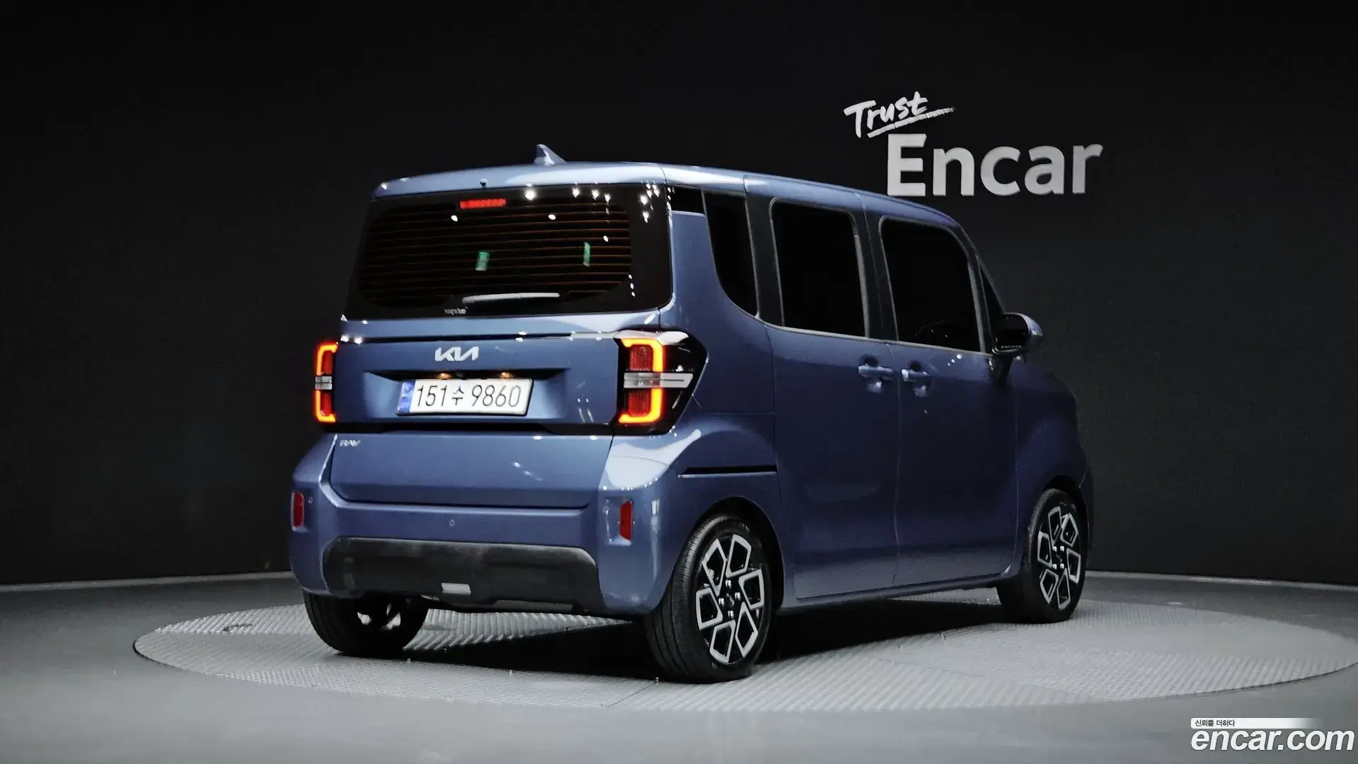 Main__Slider__Photo:RAY Kia 2024.3-1
