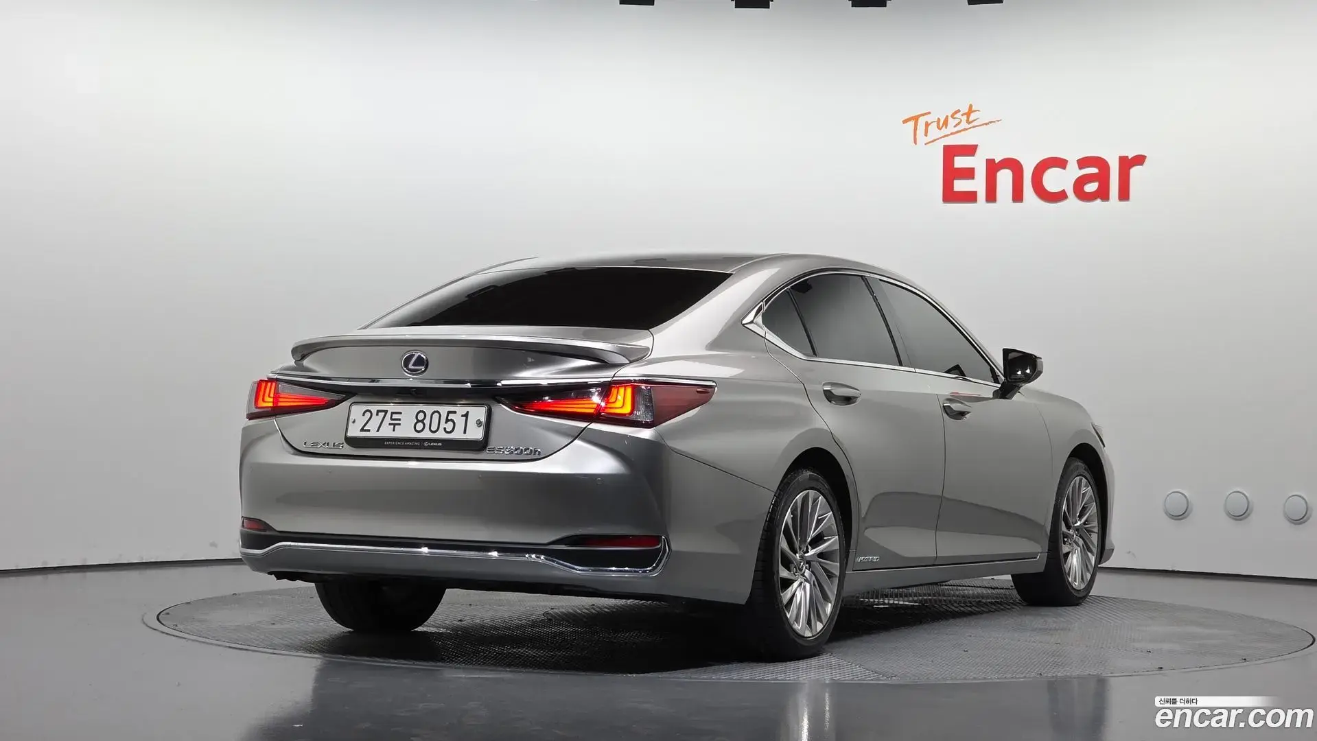 Main__Slider__Photo:ES Lexus 2019.10-1