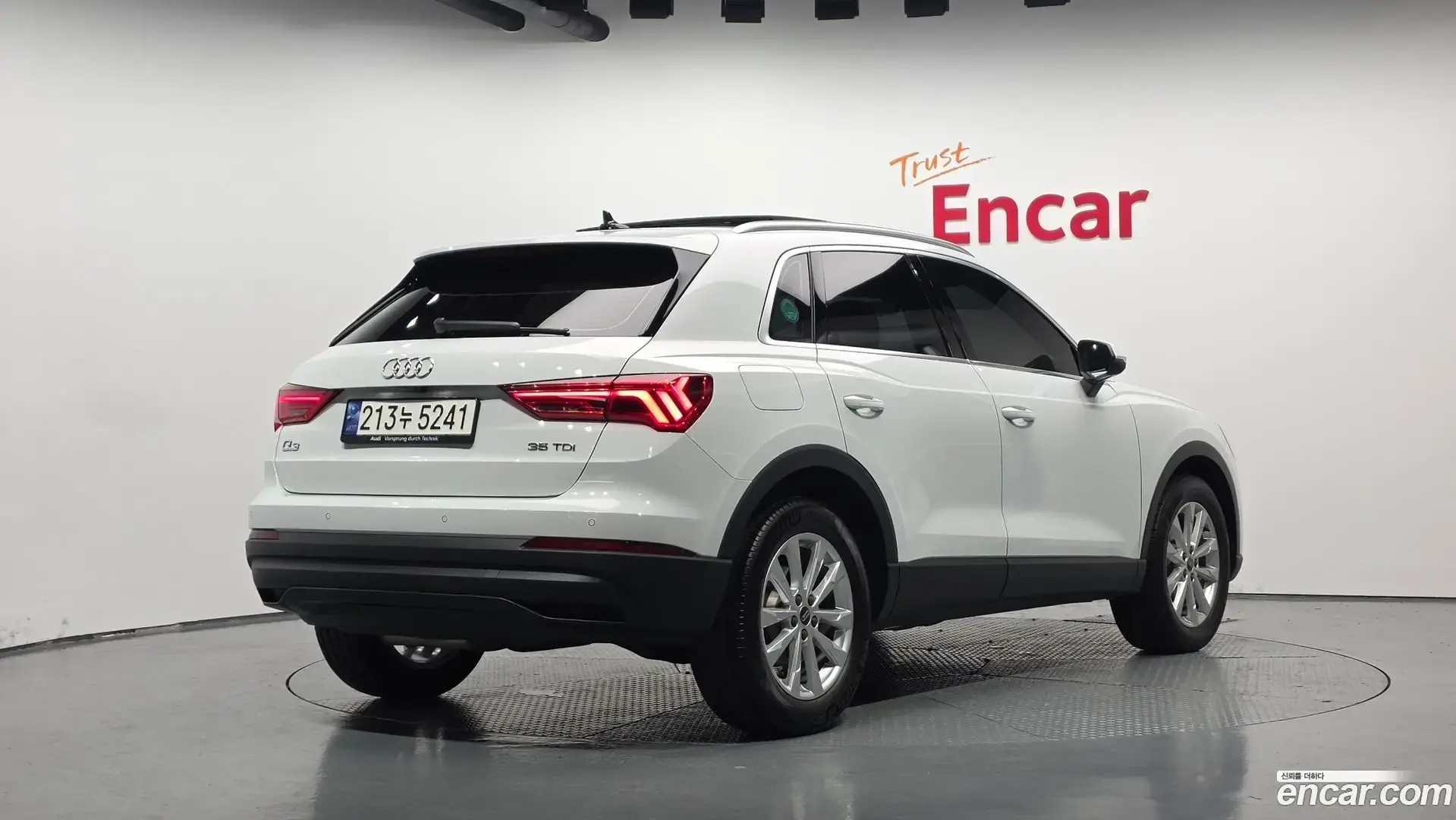 Main__Slider__Photo:Q3 Audi 2023.3-1