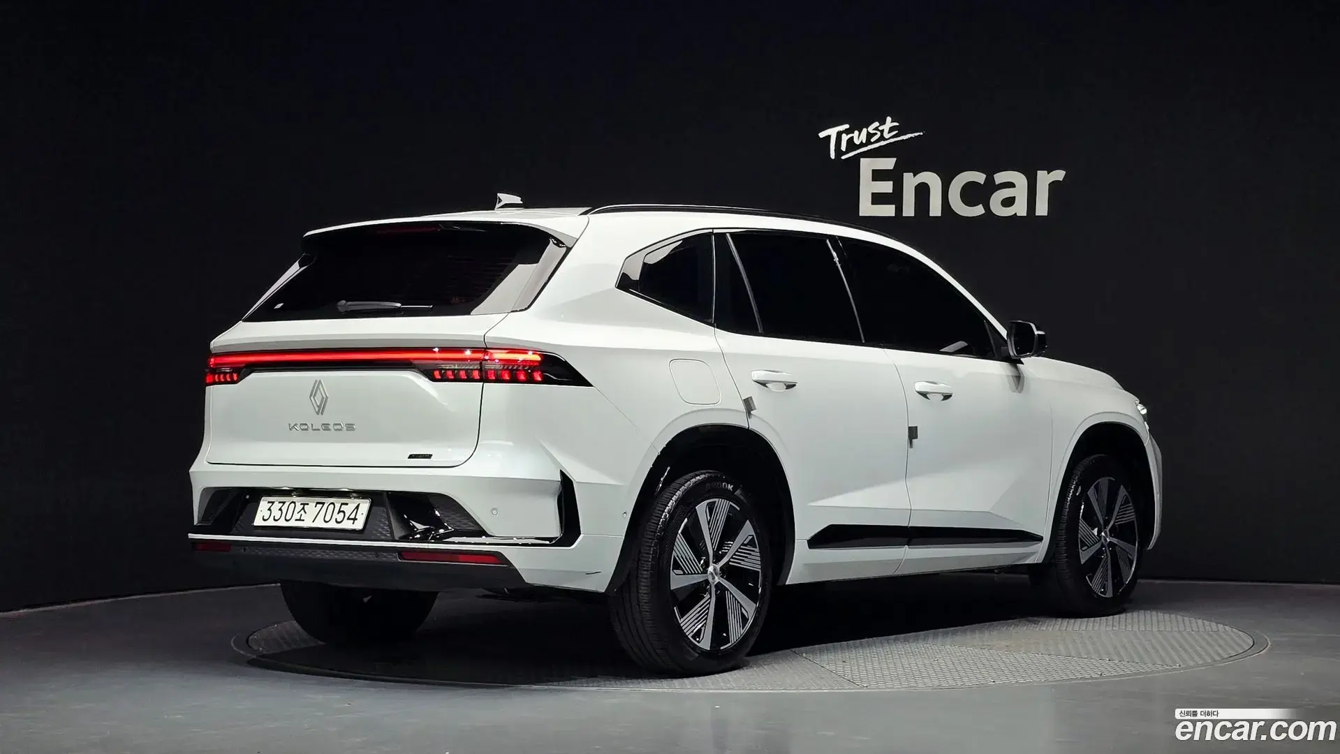 Main__Slider__Photo:Grand Koleos Renault Korea 2024.8-1