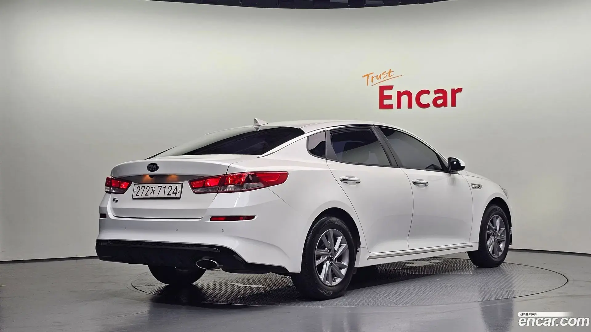 Main__Slider__Photo:K5 Kia 2019.8-1