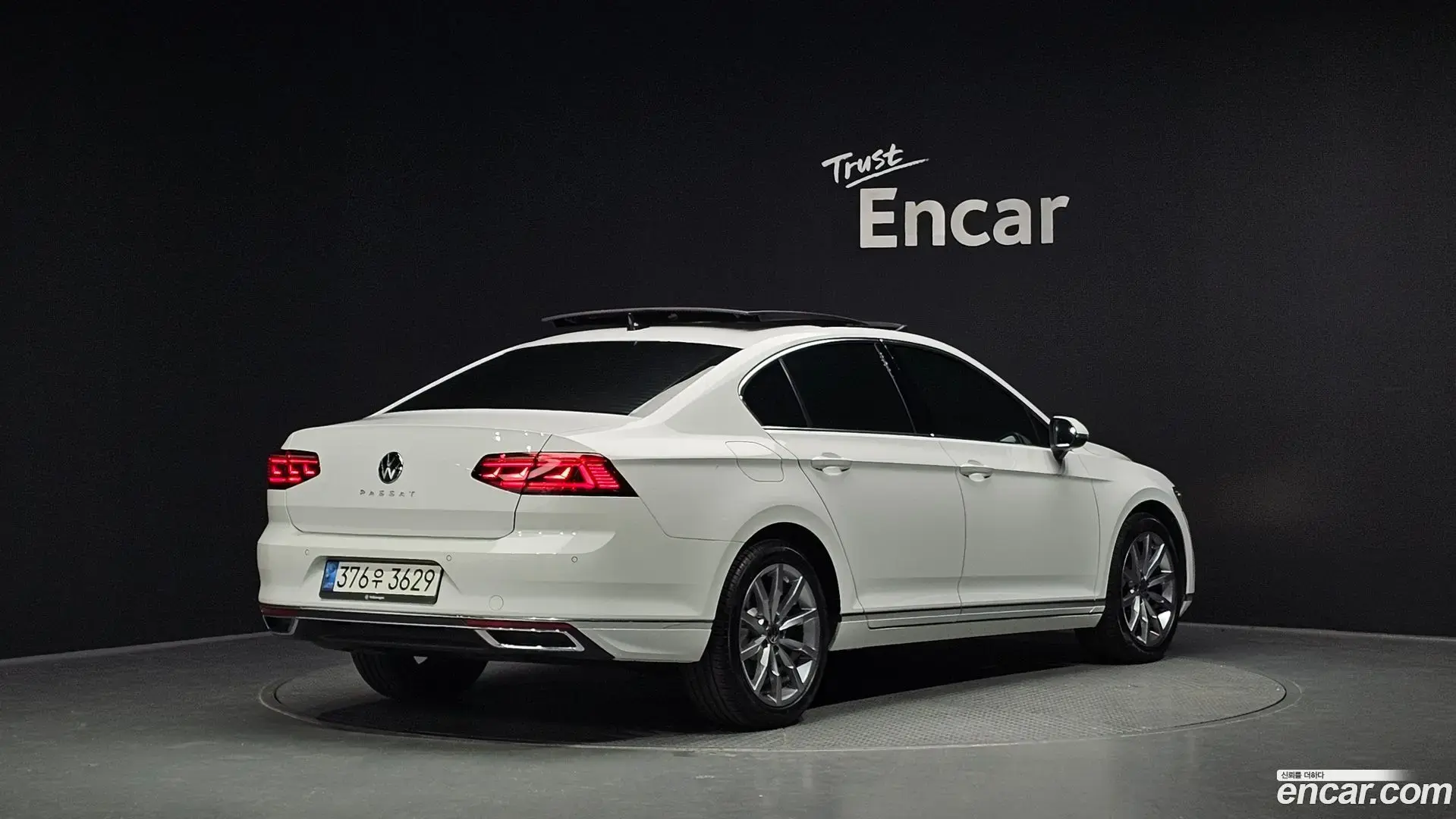 Main__Slider__Photo:Passat Volkswagen 2021.5-1
