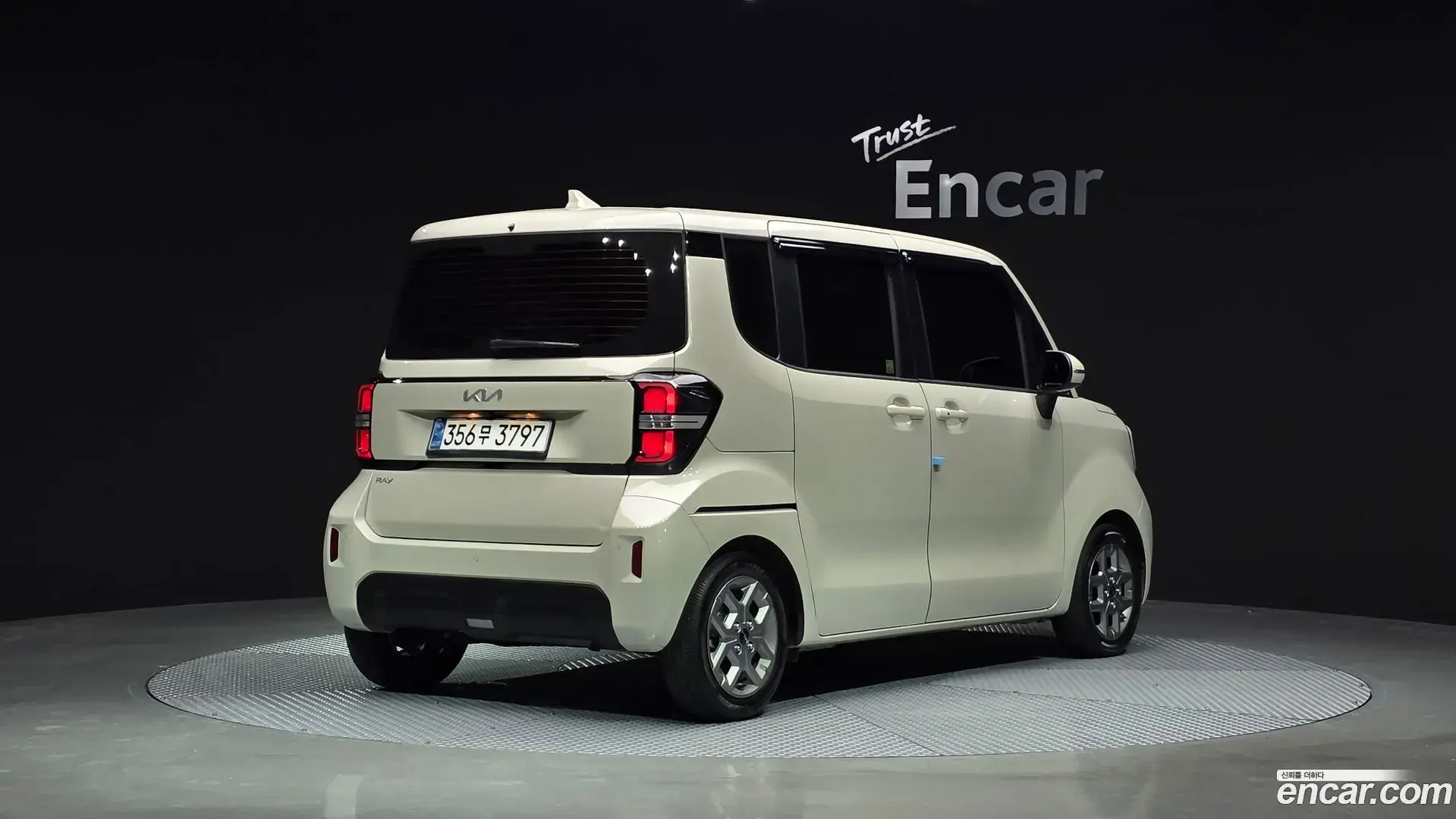Main__Slider__Photo:RAY Kia 2025.2-1