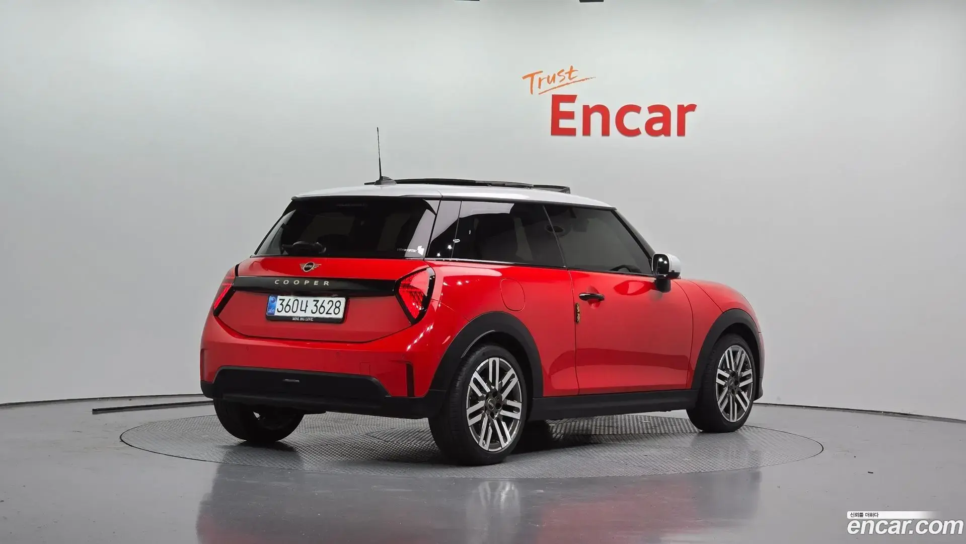 Main__Slider__Photo:Cooper Mini 2025.3-1