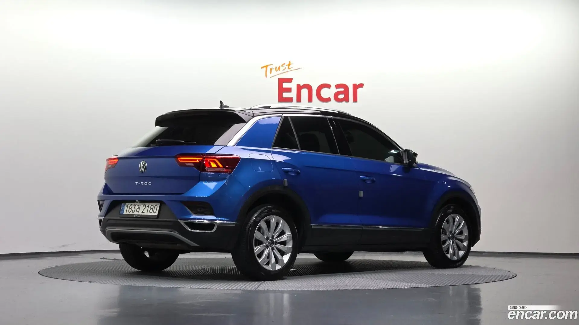 Main__Slider__Photo:T-Roc Volkswagen 2021.11-1