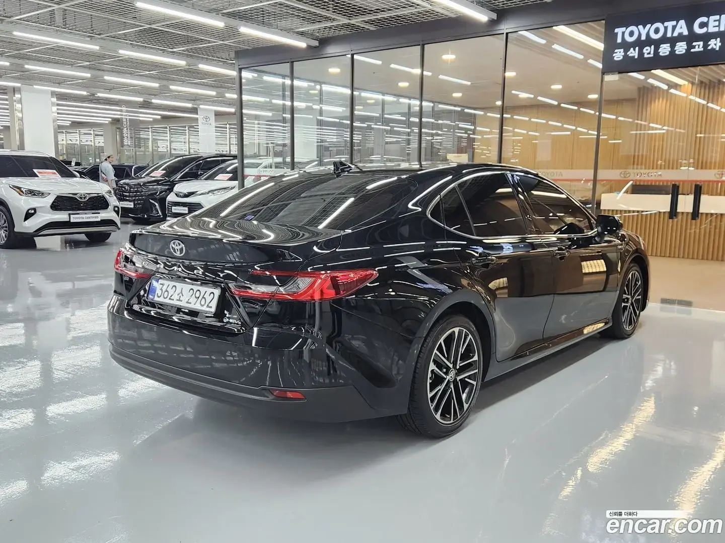 Main__Slider__Photo:Camry Toyota 2025.11-1