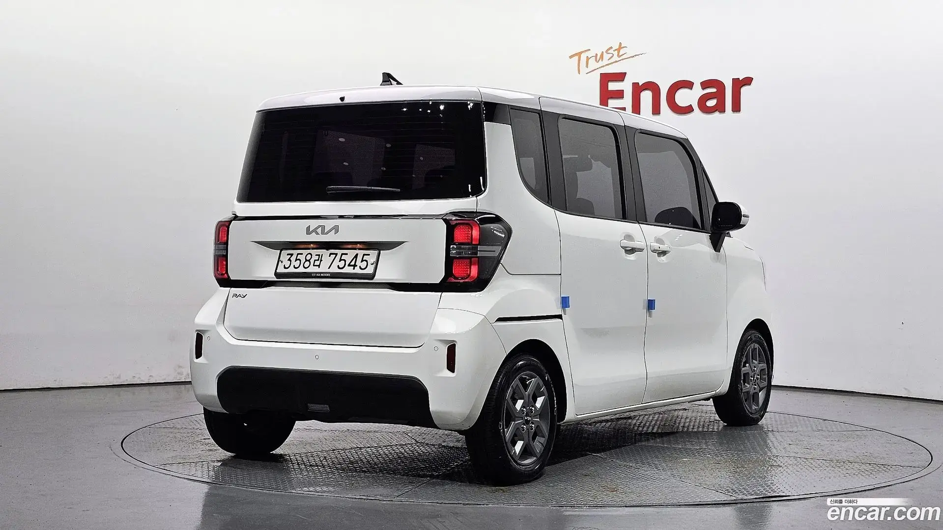 Main__Slider__Photo:RAY Kia 2023.2-1