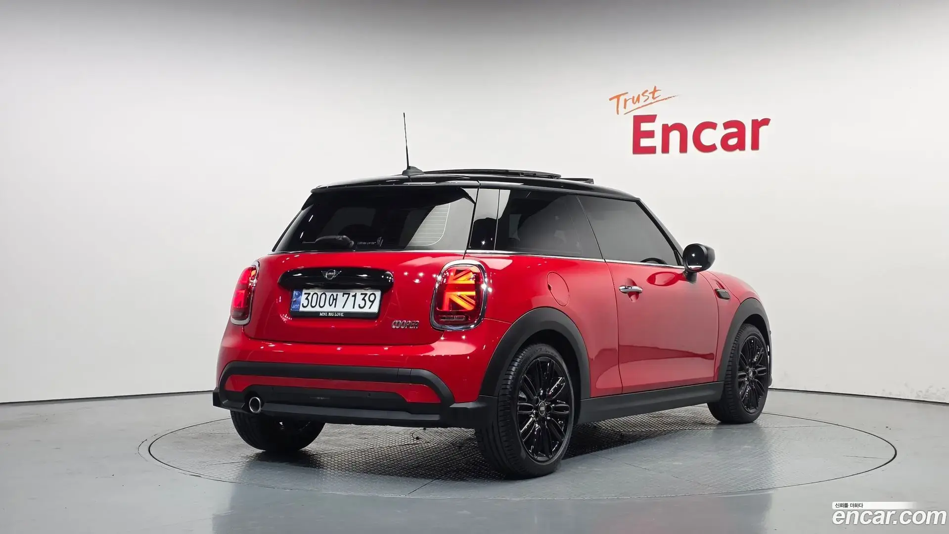 Main__Slider__Photo:Cooper Mini 2023.8-1