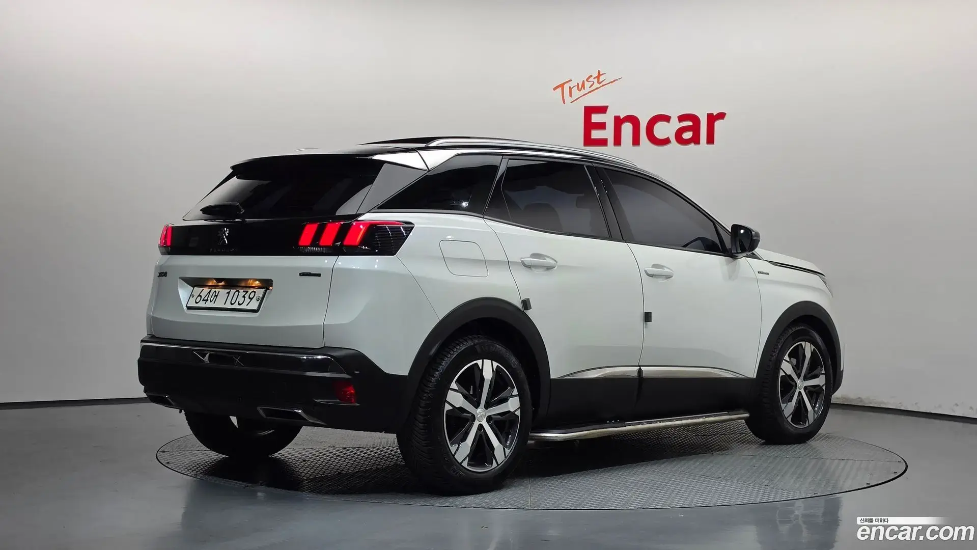 Main__Slider__Photo:3008 Peugeot 2017.9-1