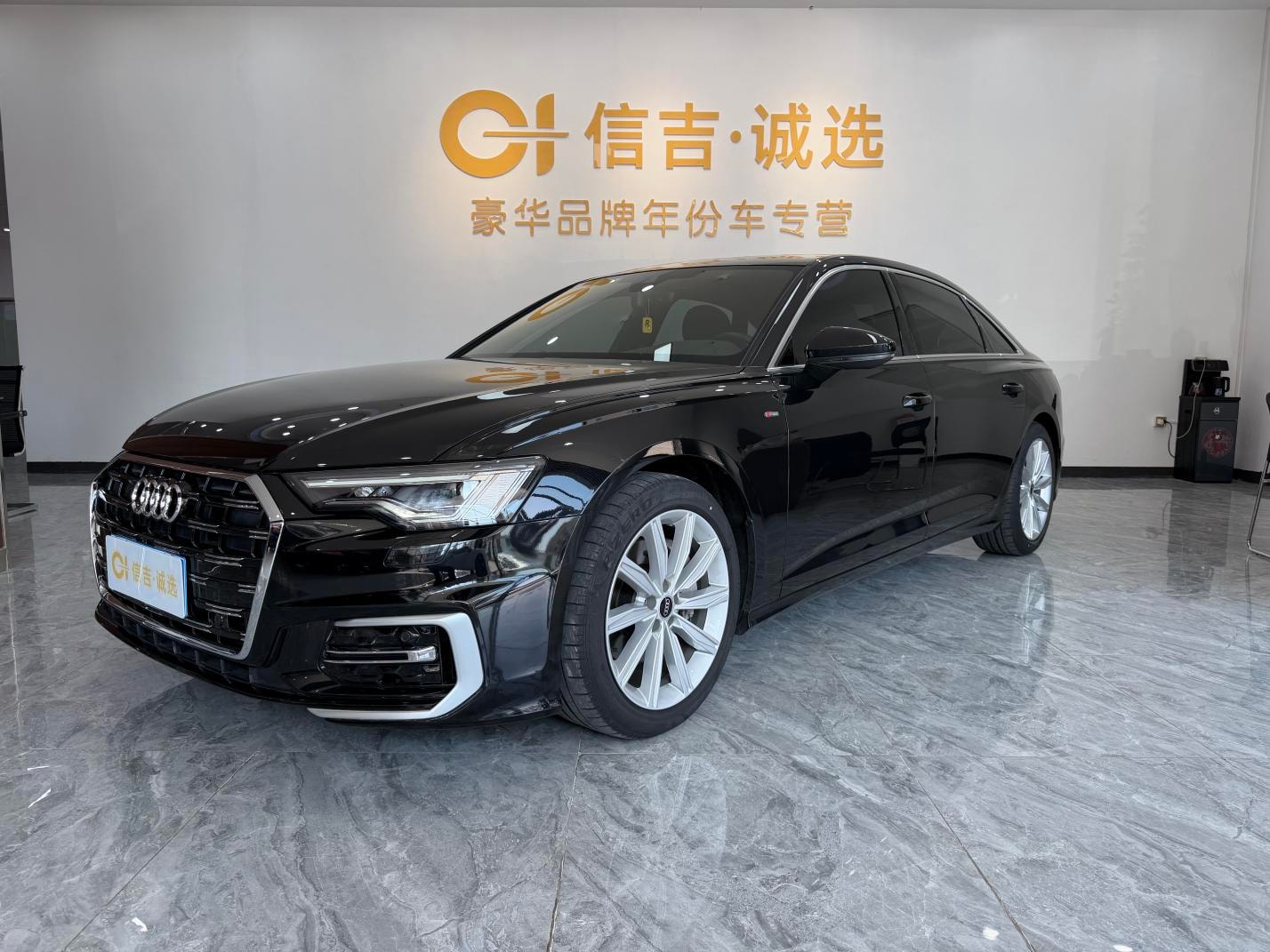 Main__Slider__Photo:undefined undefined 2022-0