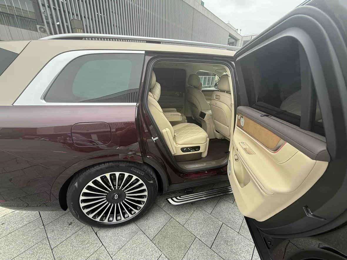 undefined undefined 2025-photo-9
