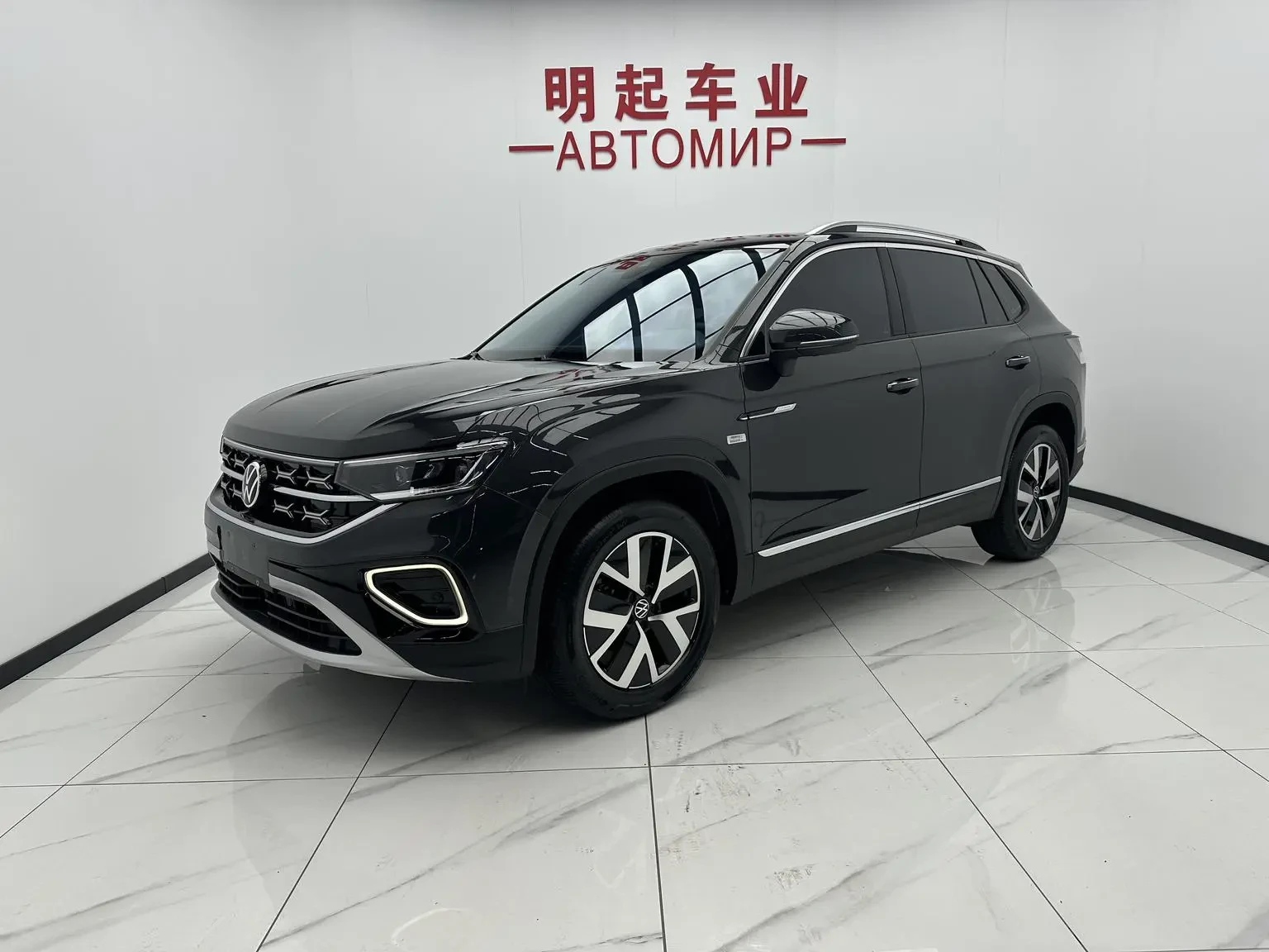 Main__Slider__Photo:undefined undefined 2023-0
