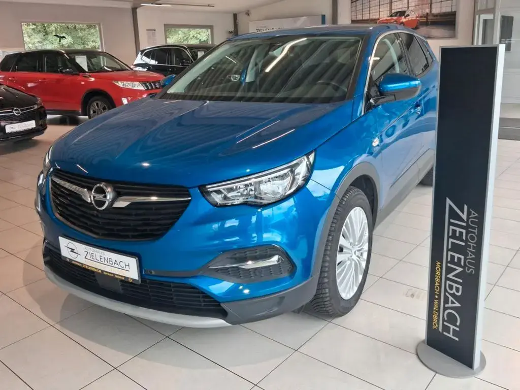 Main__Slider__Photo:Opel Grandland (X) *AHK* 11/2017-1
