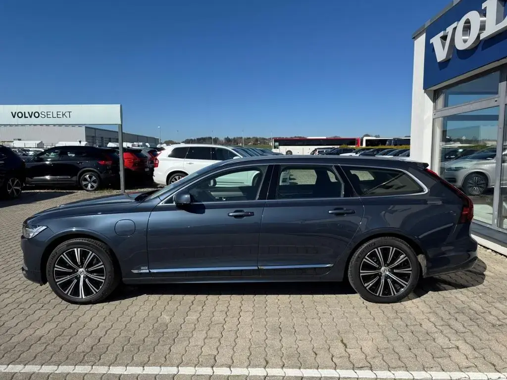 Main__Slider__Photo:Volvo V90 T6 AWD Inscription Expression Recharge Plug- 12/2021-1