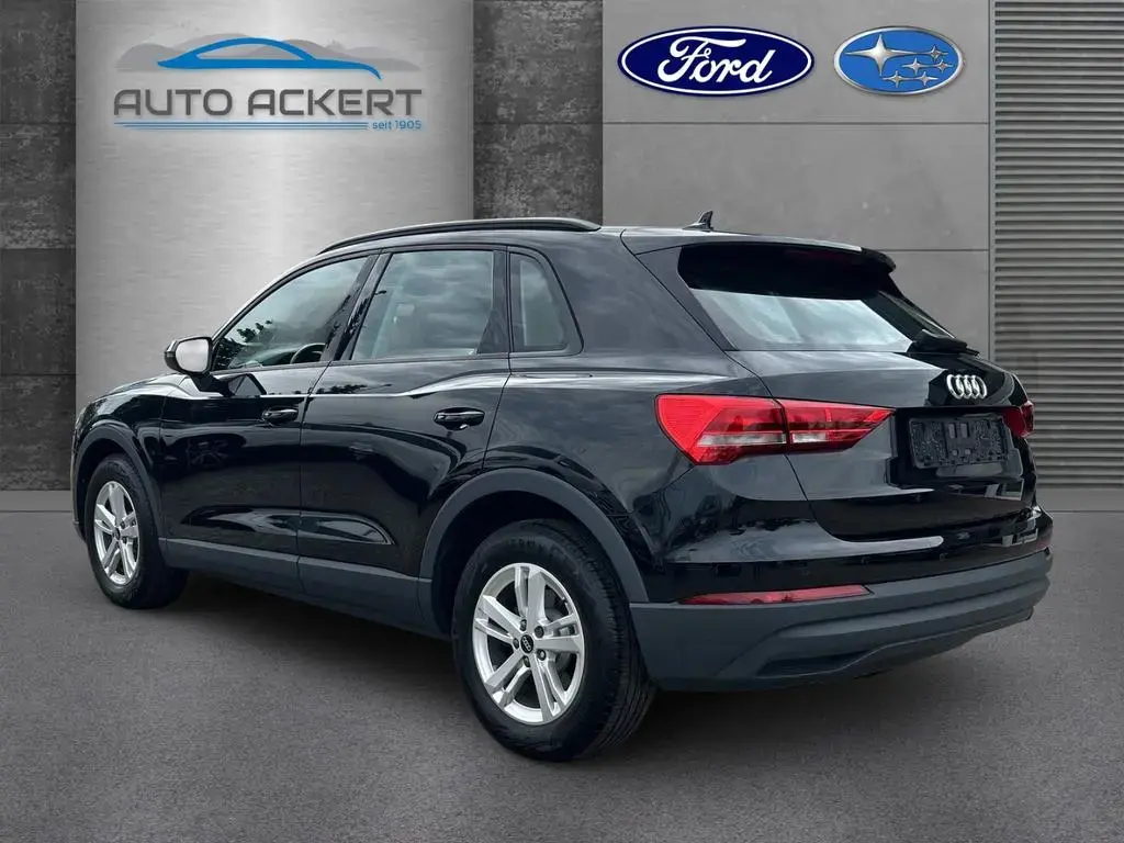 Main__Slider__Photo:Audi Q3 35 TDI PDC Busin.Pak. Assist. Pak. SHz. MMI 05/2022-1