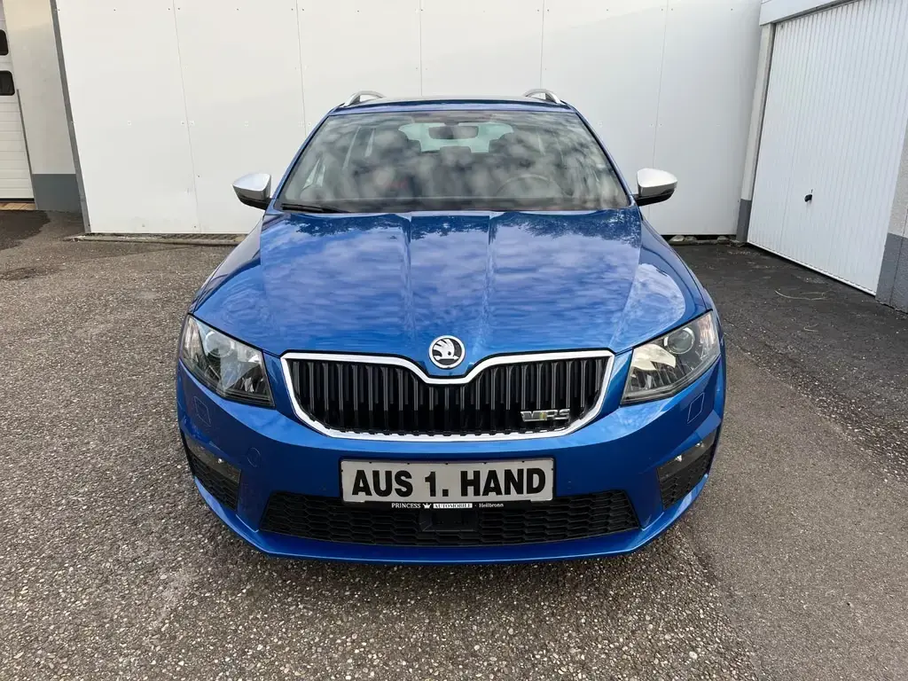 Main__Slider__Photo:Skoda Octavia Combi RS 2.0 TSI *AHK*Leder*Navi*SHZ*PDC 07/2016-1