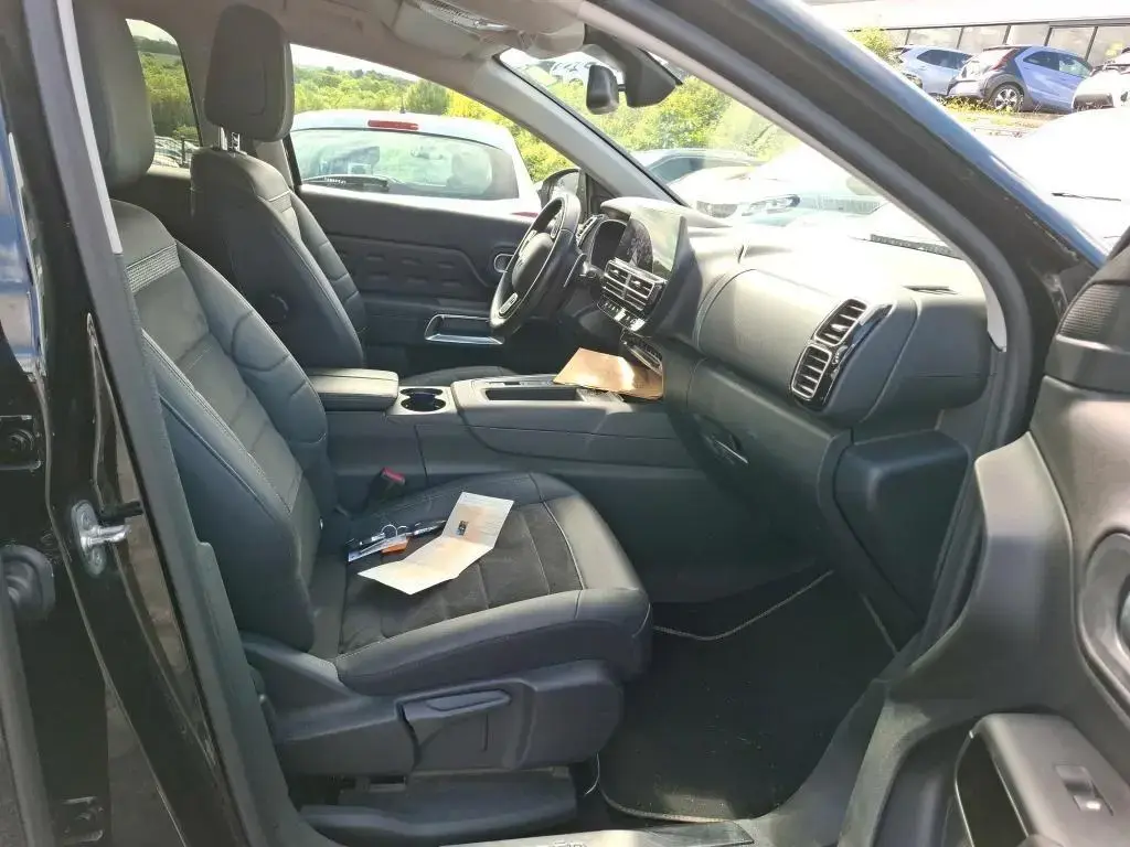 Main__Slider__Photo:Citroën C5 Aircross 1.2 PureTech 130 You 02/2024-1