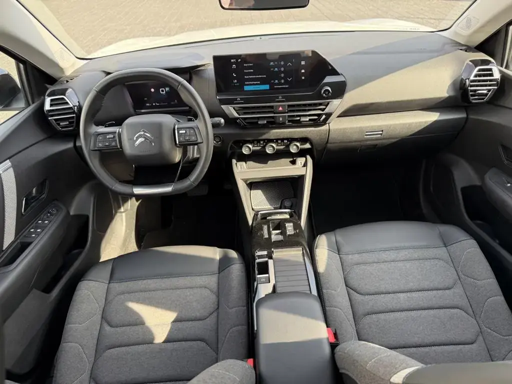 Main__Slider__Photo:Citroën C4 Lim. mit Rückfahrkamera u. LED 06/2023-1