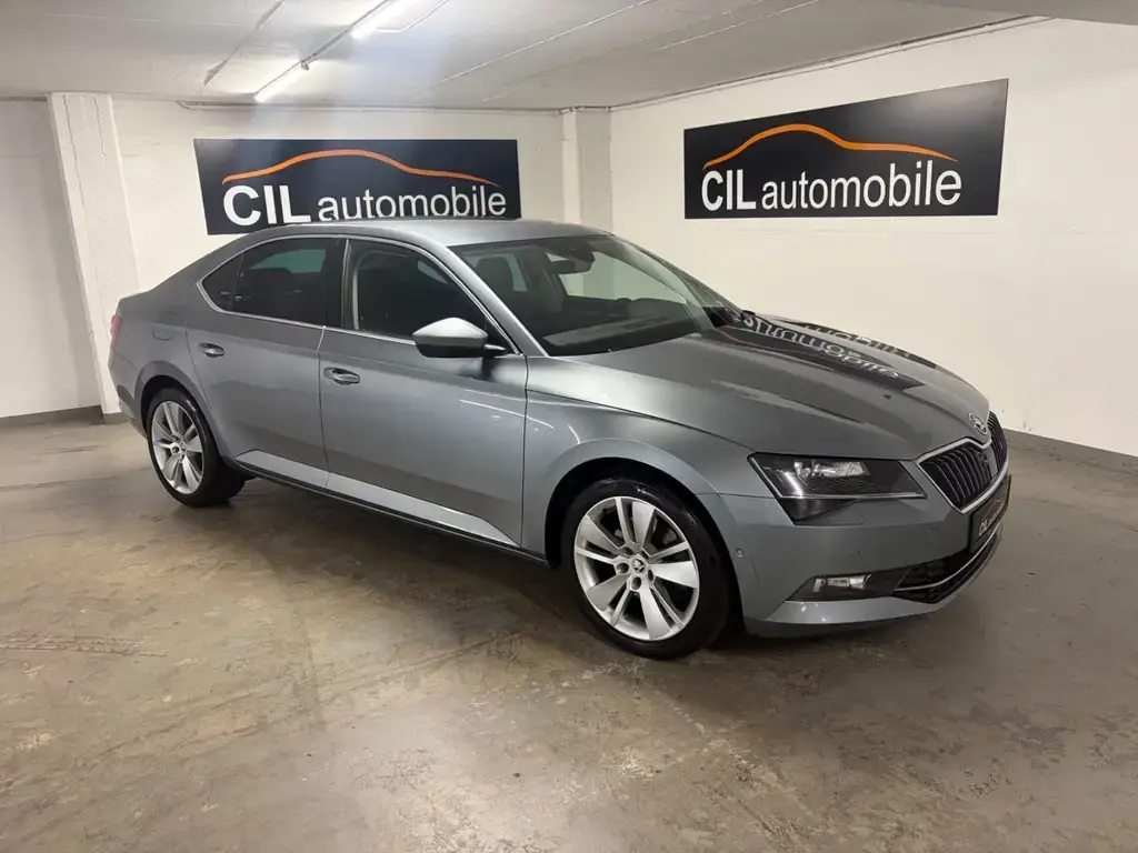 Main__Slider__Photo:Skoda Superb Lim. Style *AUTOMATIK* 12/2018-1
