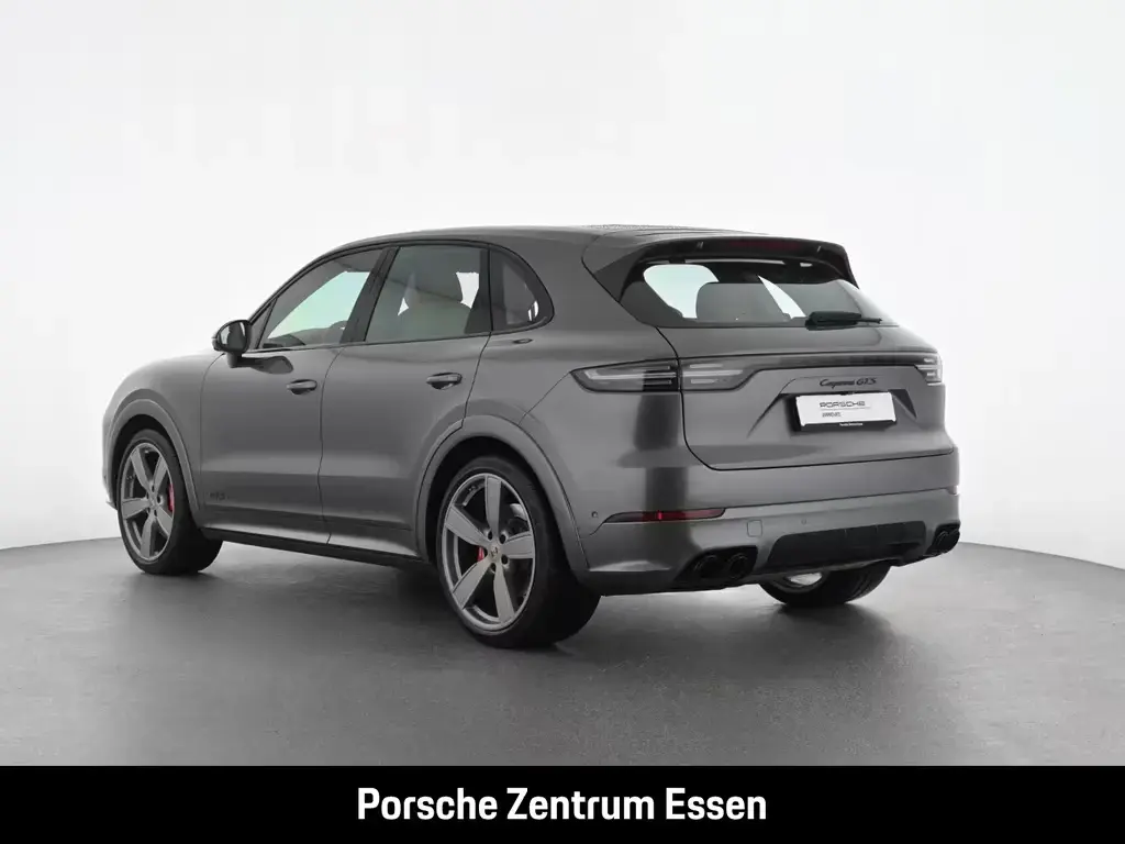 Main__Slider__Photo:Porsche Cayenne GTS / Hinterachslenkung PDCC Soft-Close- 11/2020-1